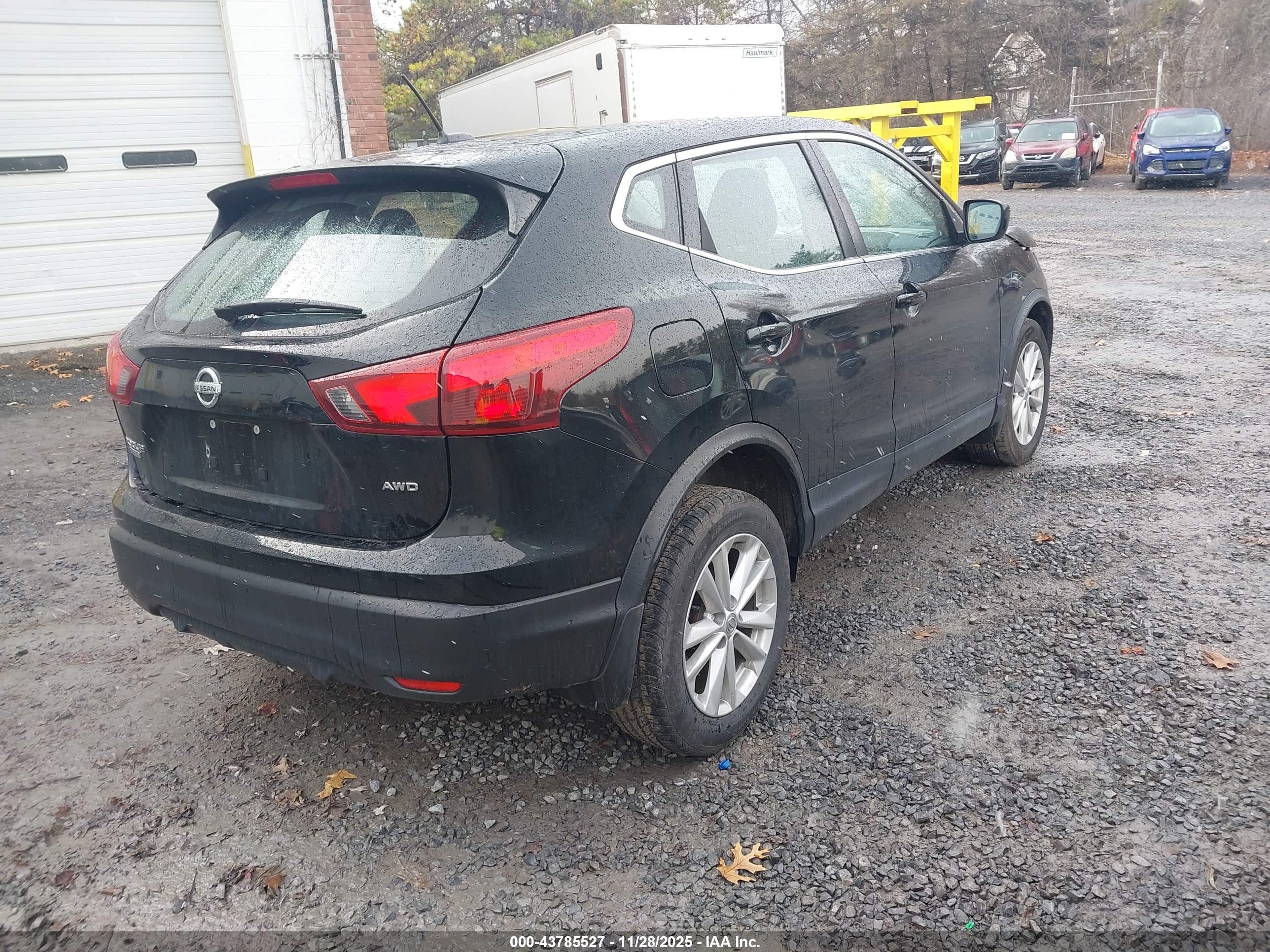 NISSAN ROGUE image 4