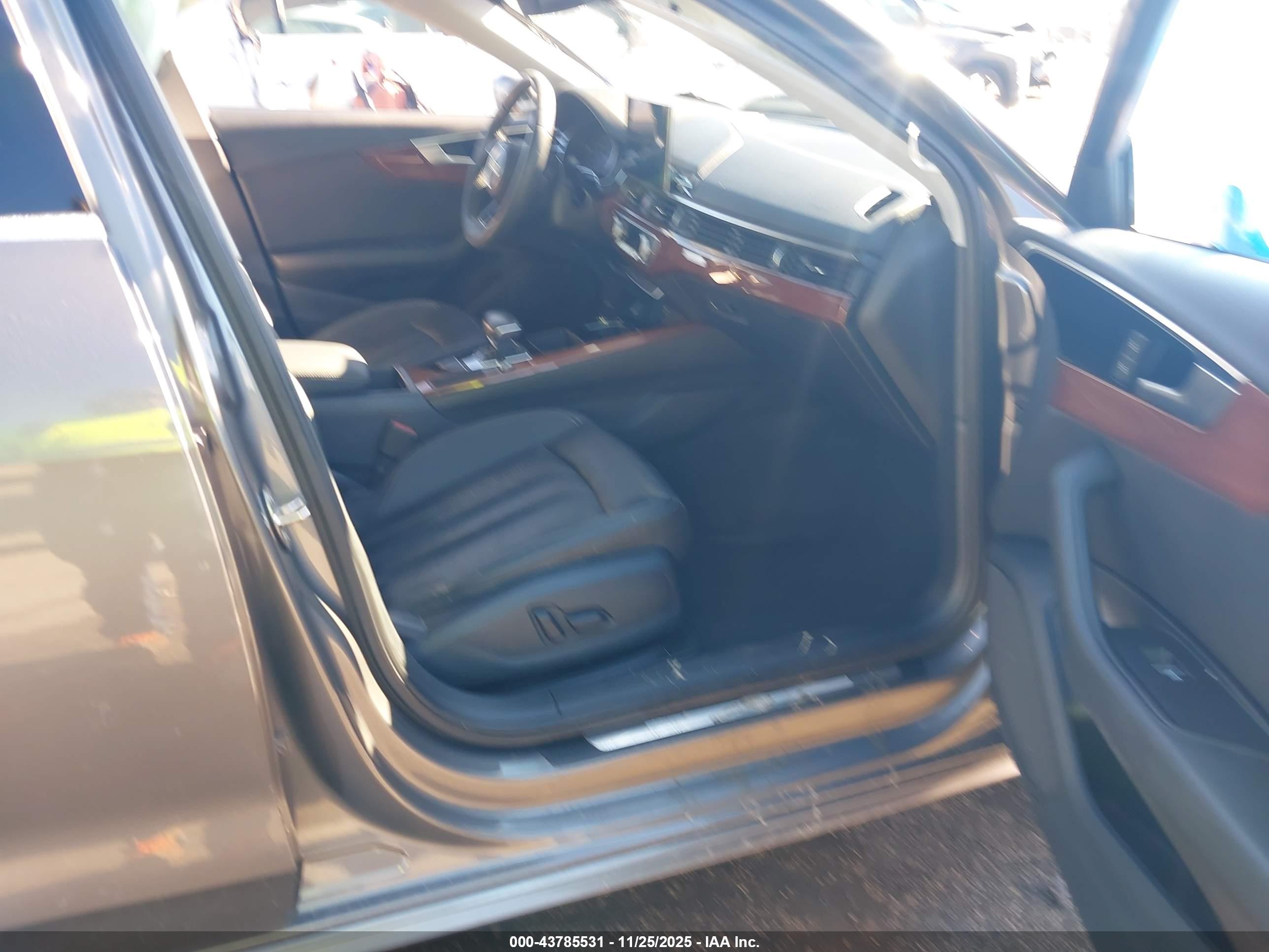 AUDI A4 image 5
