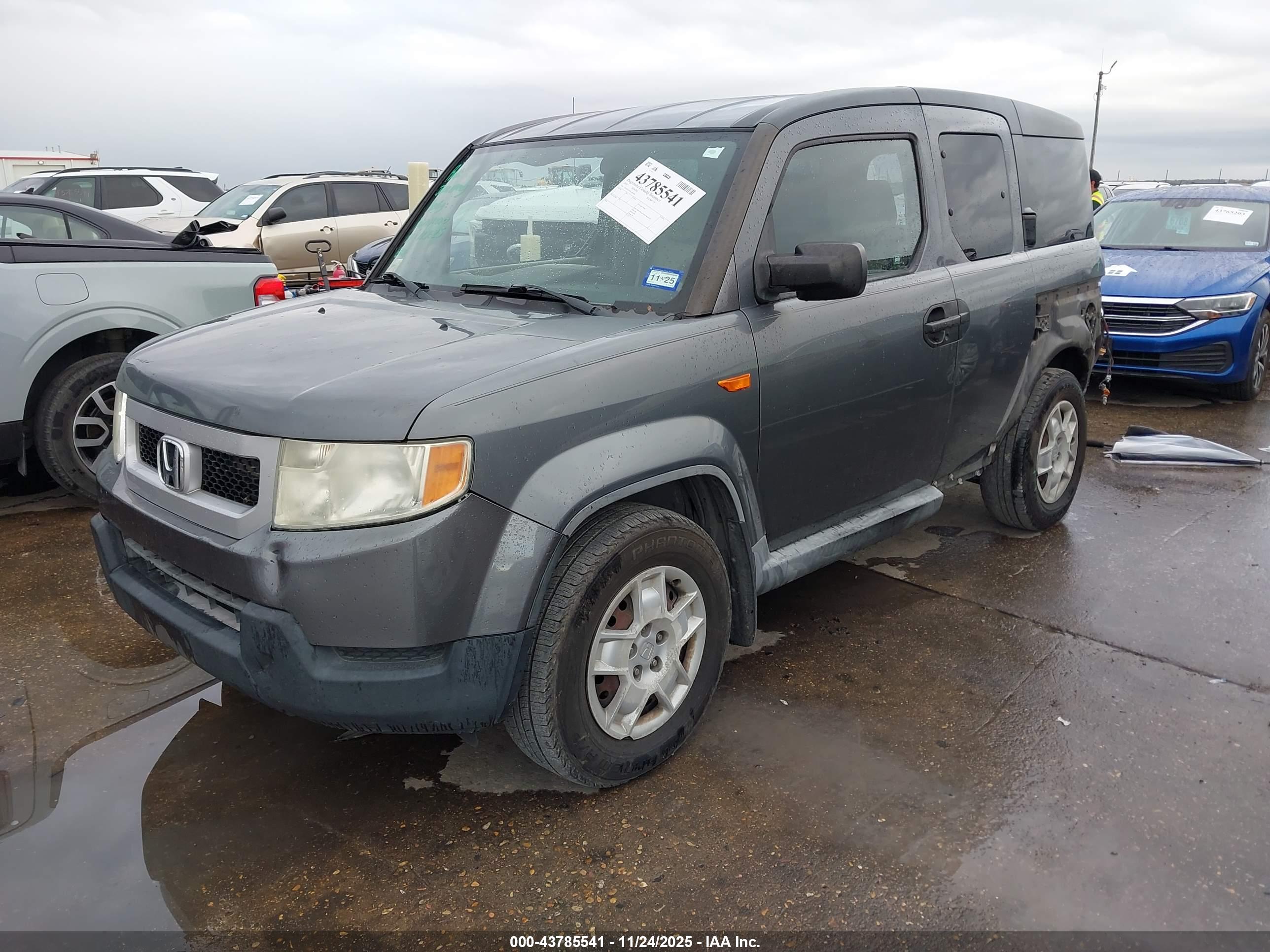 HONDA ELEMENT image 2