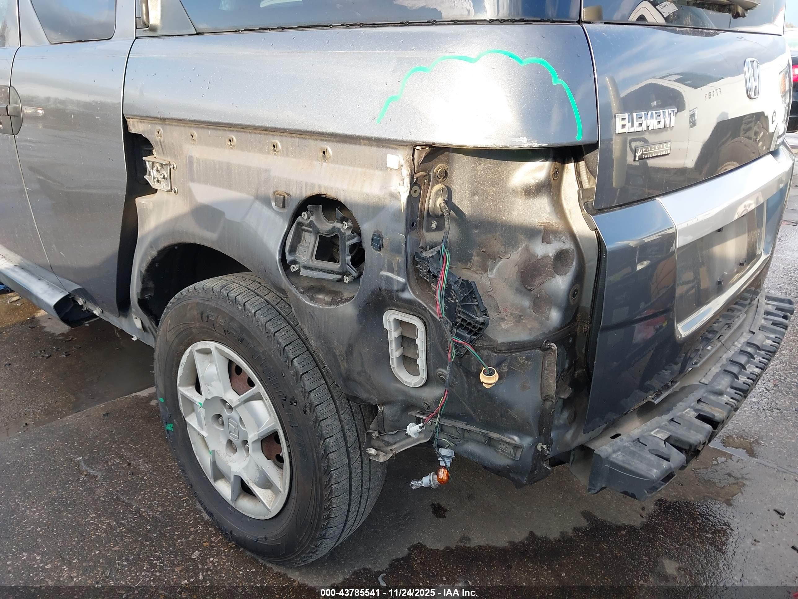 HONDA ELEMENT image 6