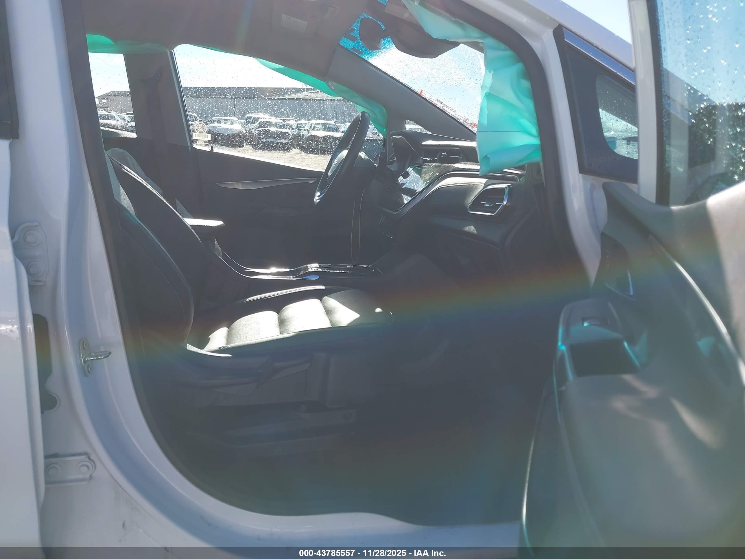 CHEVROLET BOLT image 5