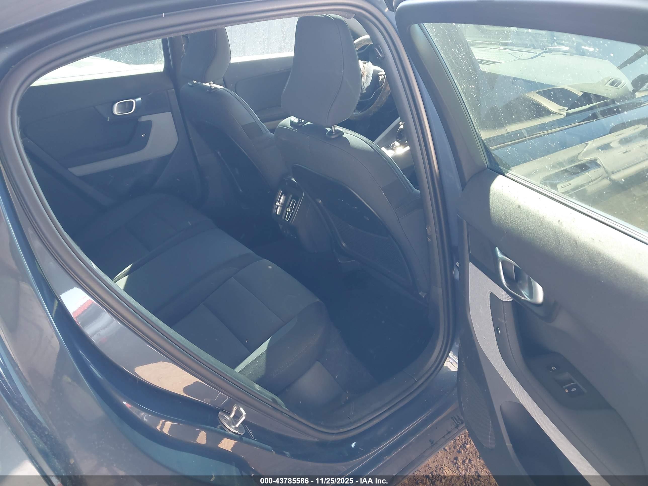 POLESTAR 2 image 8