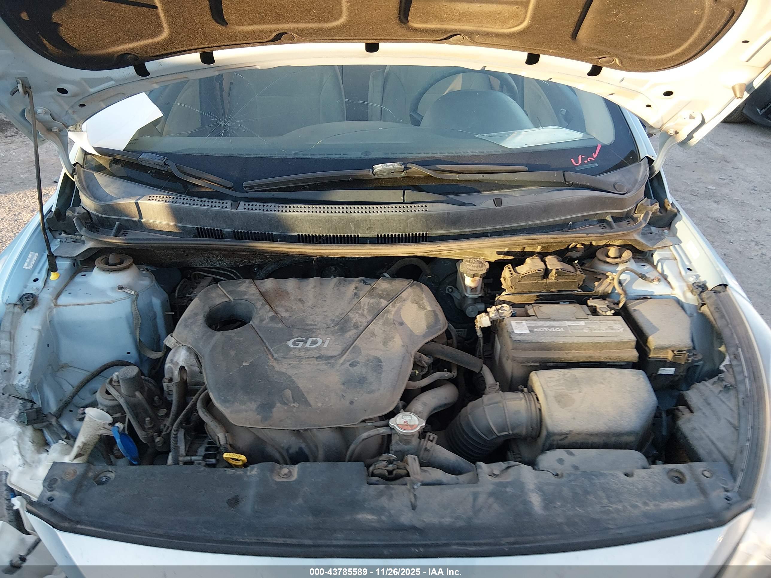 HYUNDAI ACCENT image 10