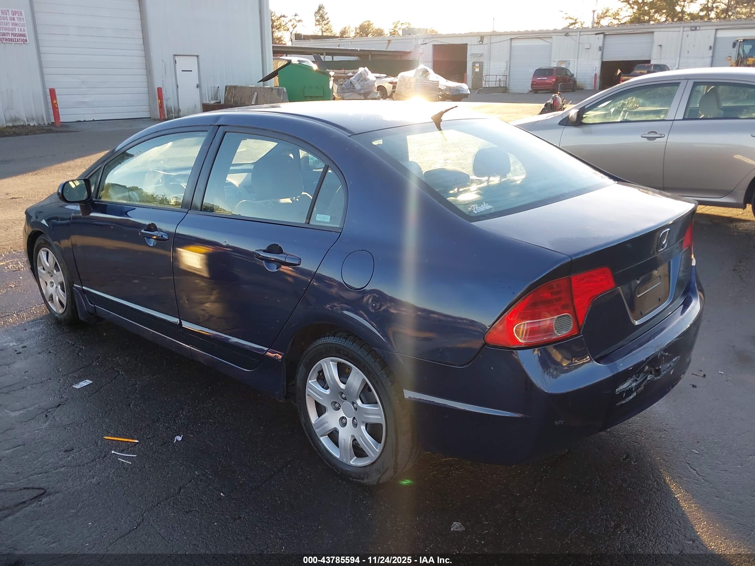 HONDA CIVIC image 3