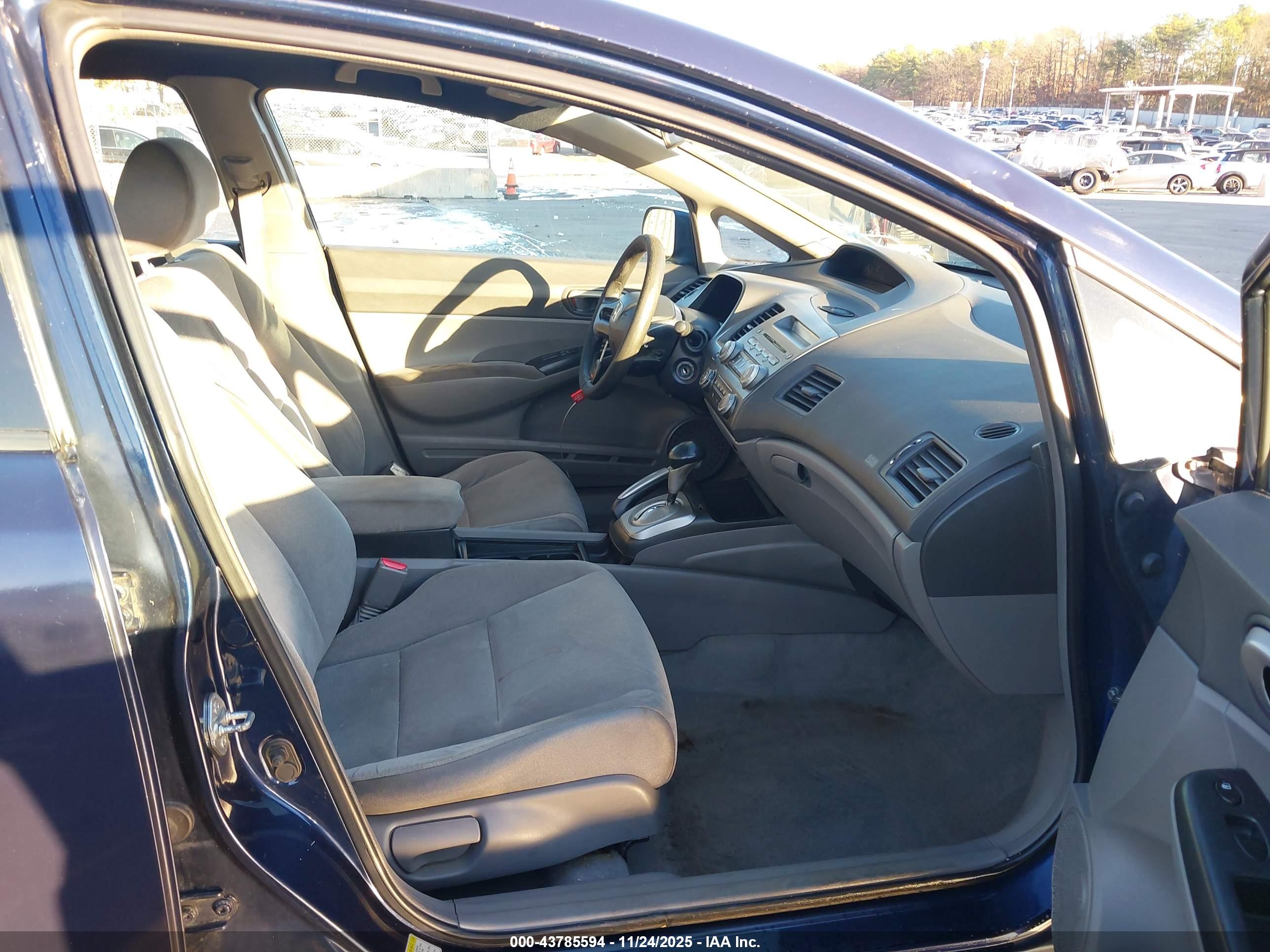 HONDA CIVIC image 5