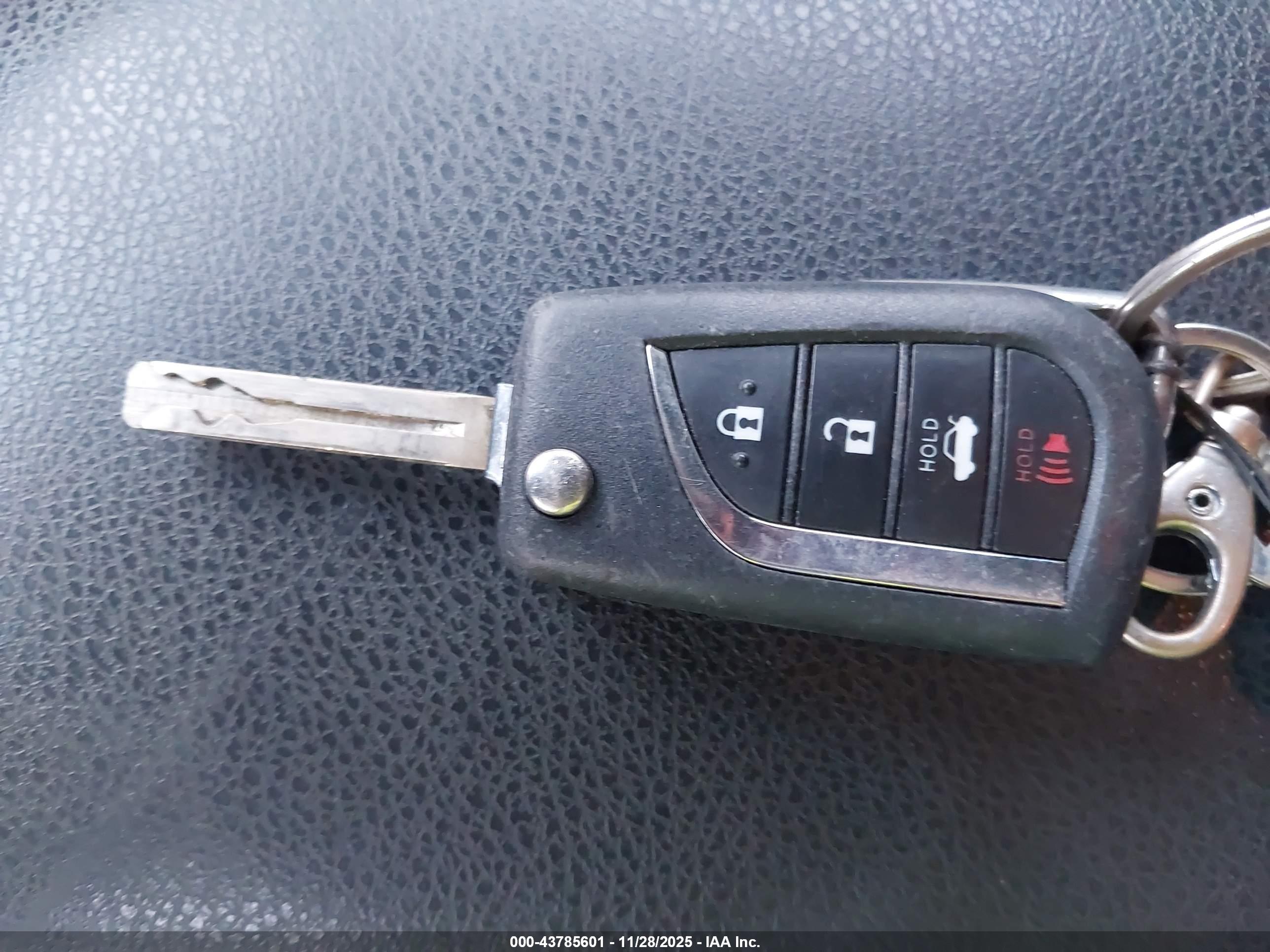 TOYOTA CAMRY image 11