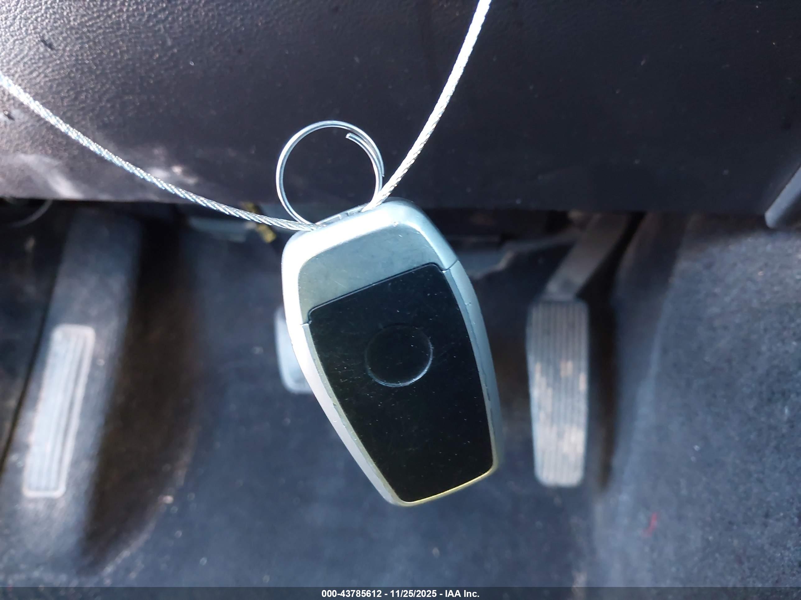 DODGE CHALLENGER image 11
