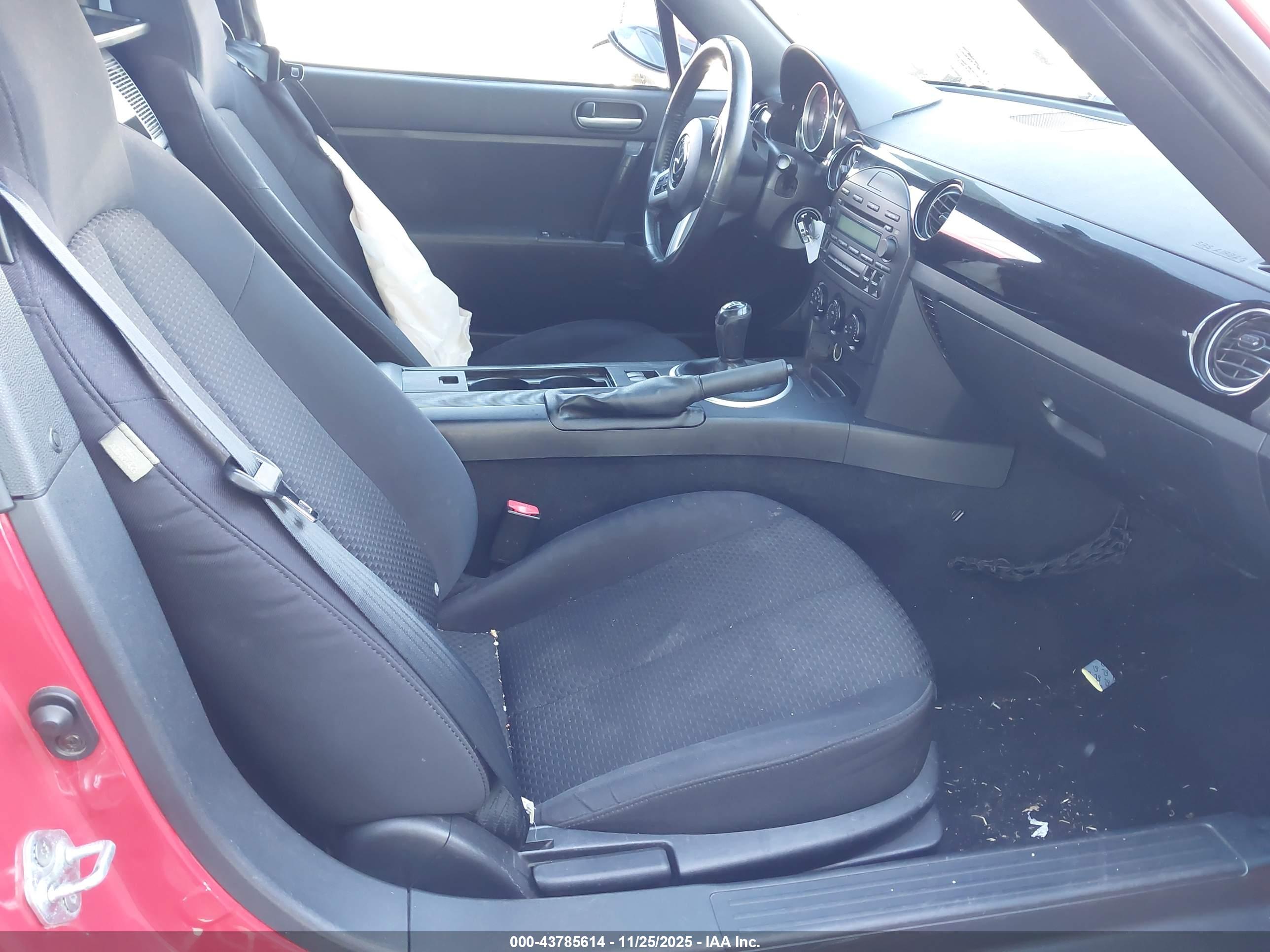 MAZDA MX-5 image 5