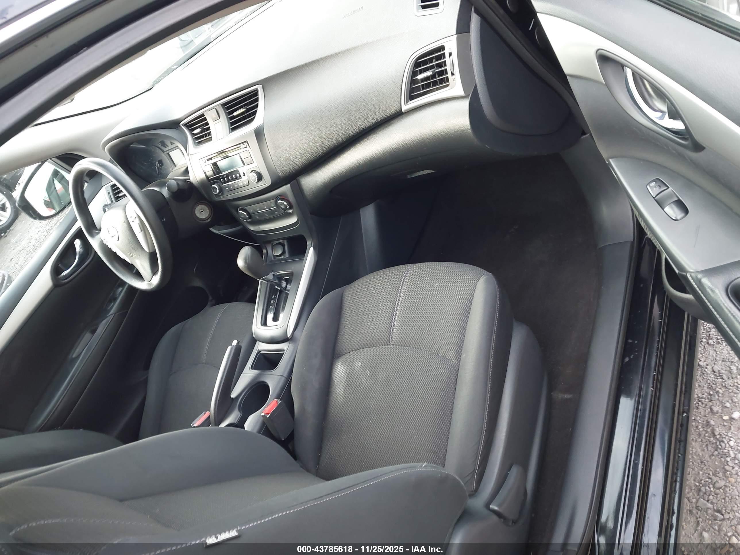 NISSAN SENTRA image 5