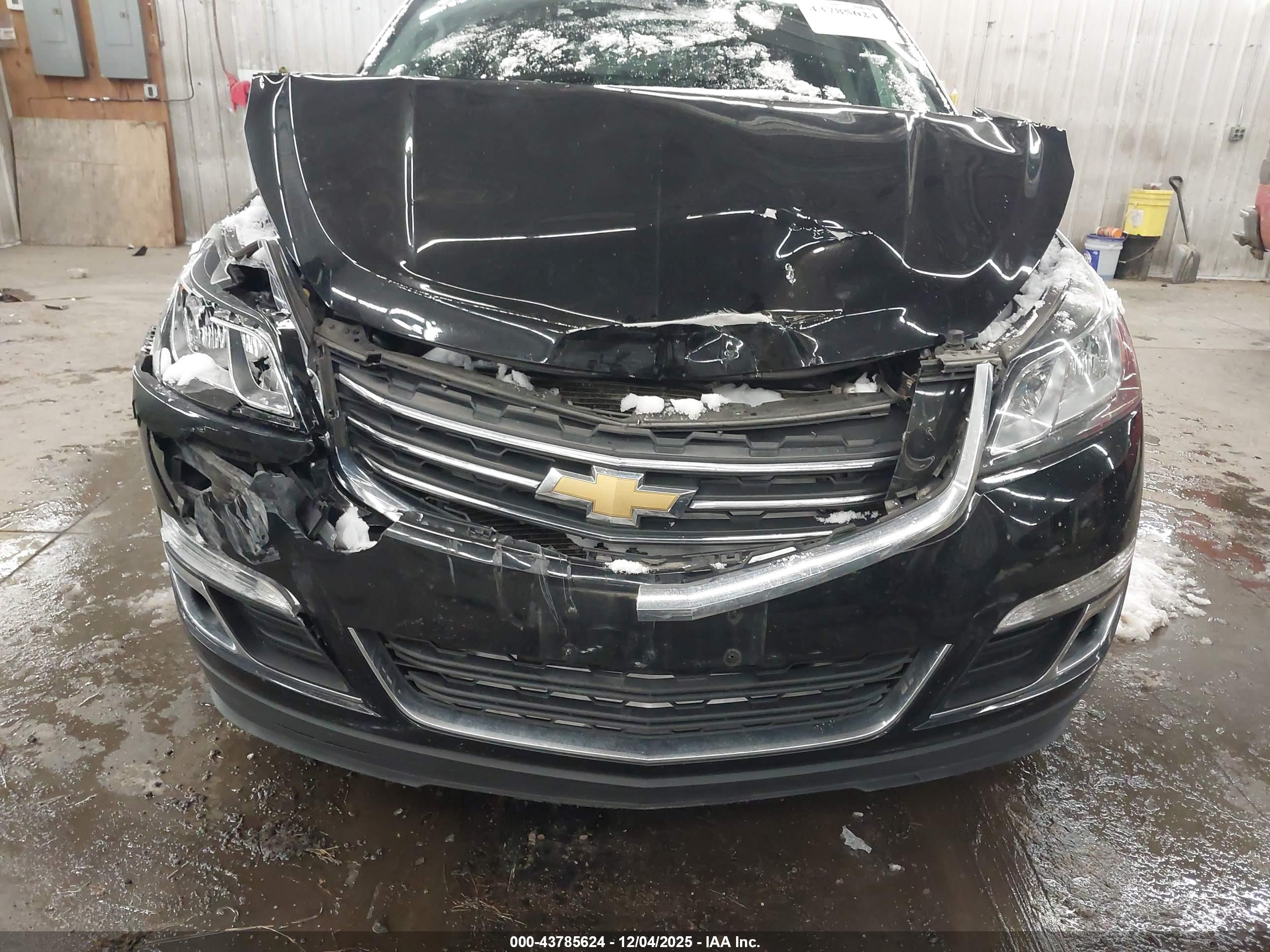 CHEVROLET TRAVERSE image 6