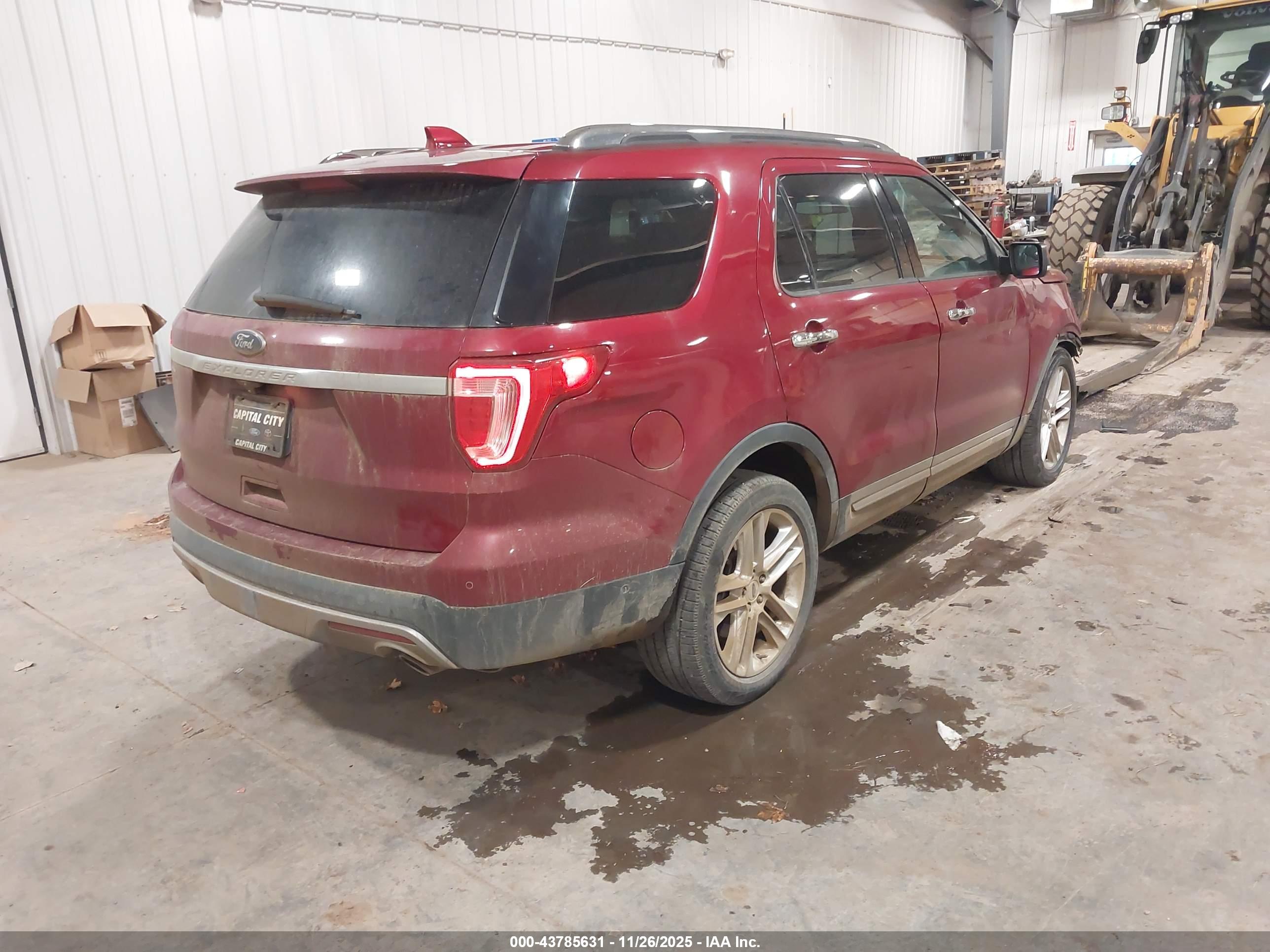 FORD EXPLORER image 4
