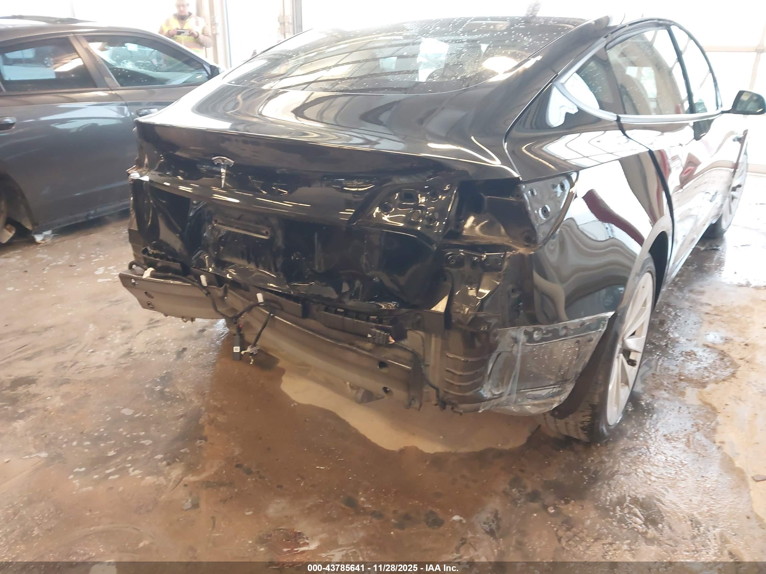 TESLA MODEL image 6