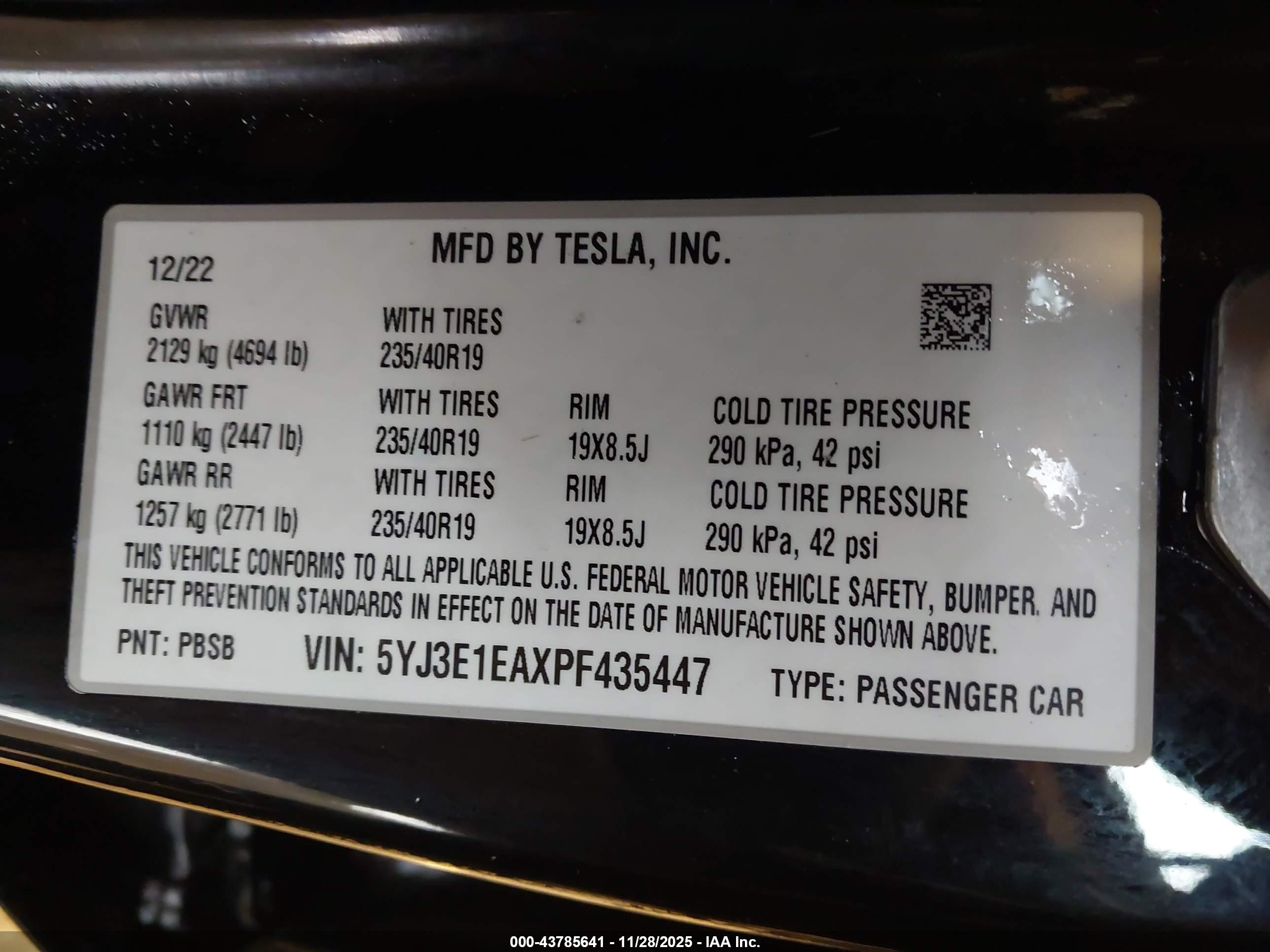 TESLA MODEL image 9