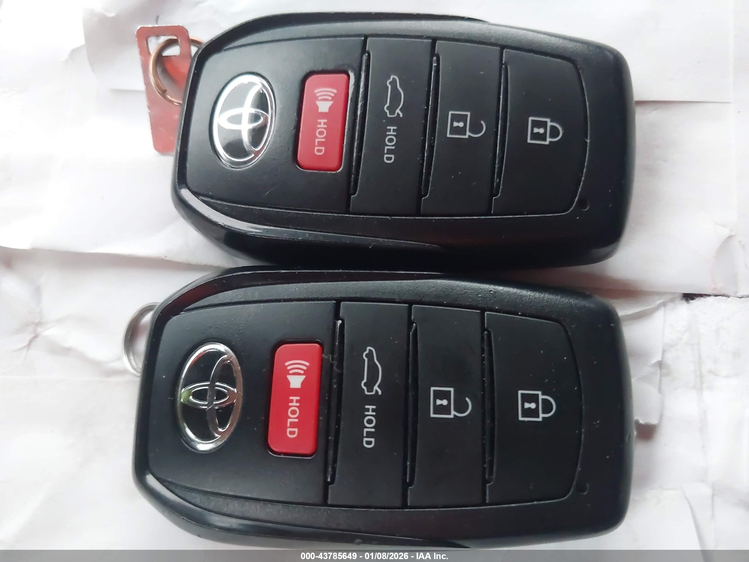 TOYOTA COROLLA image 11