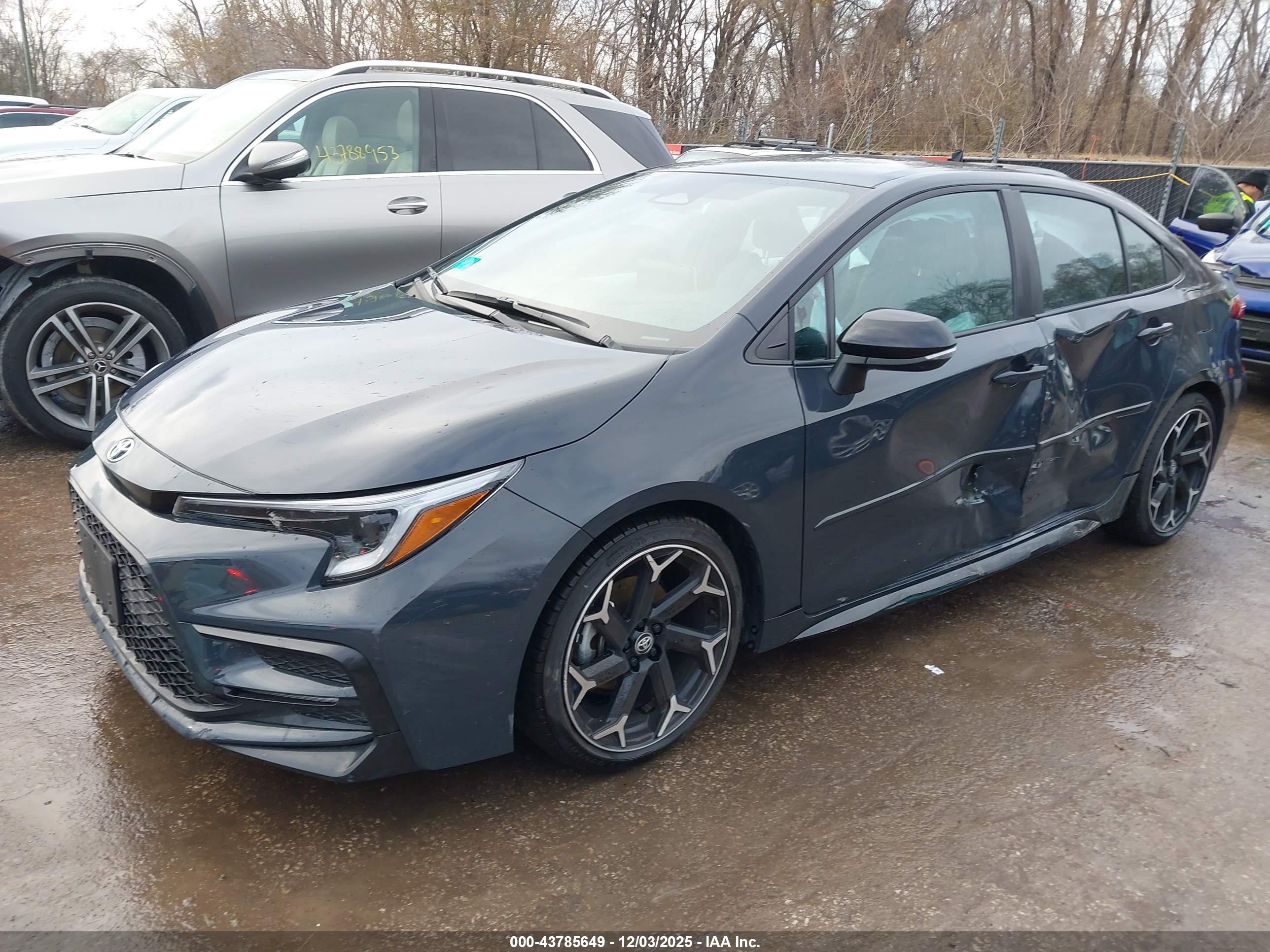 TOYOTA COROLLA image 2