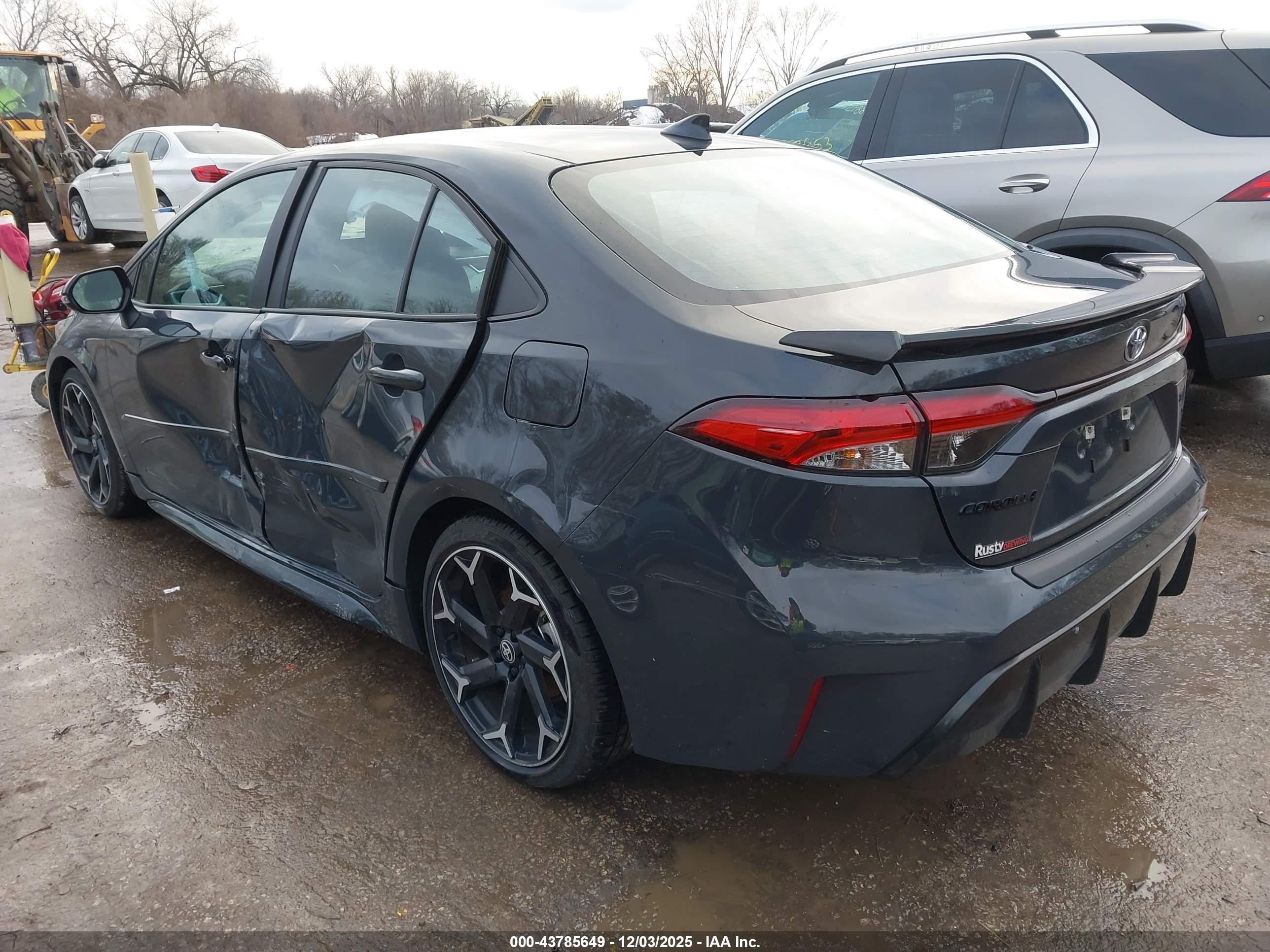 TOYOTA COROLLA image 3