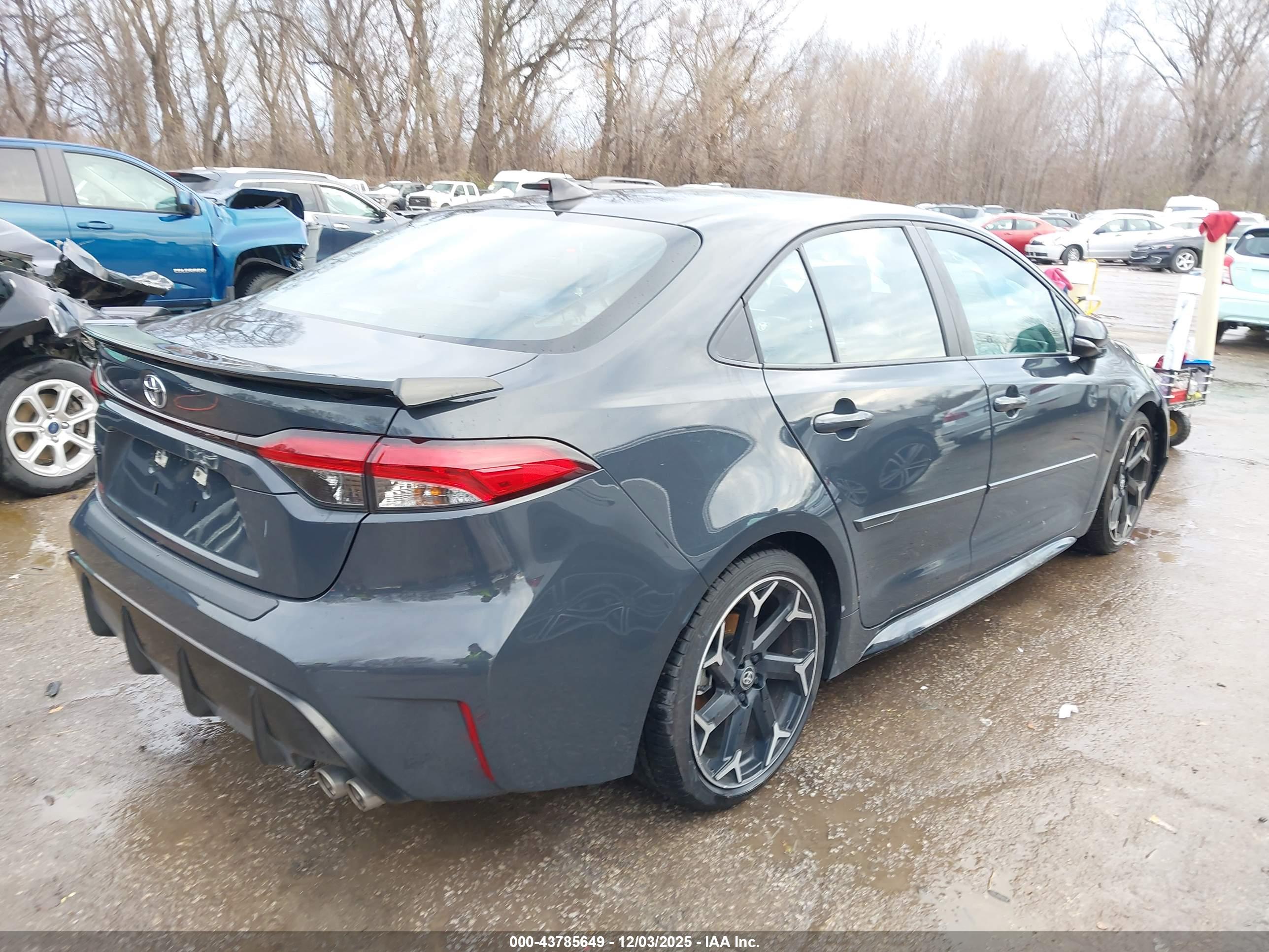 TOYOTA COROLLA image 4
