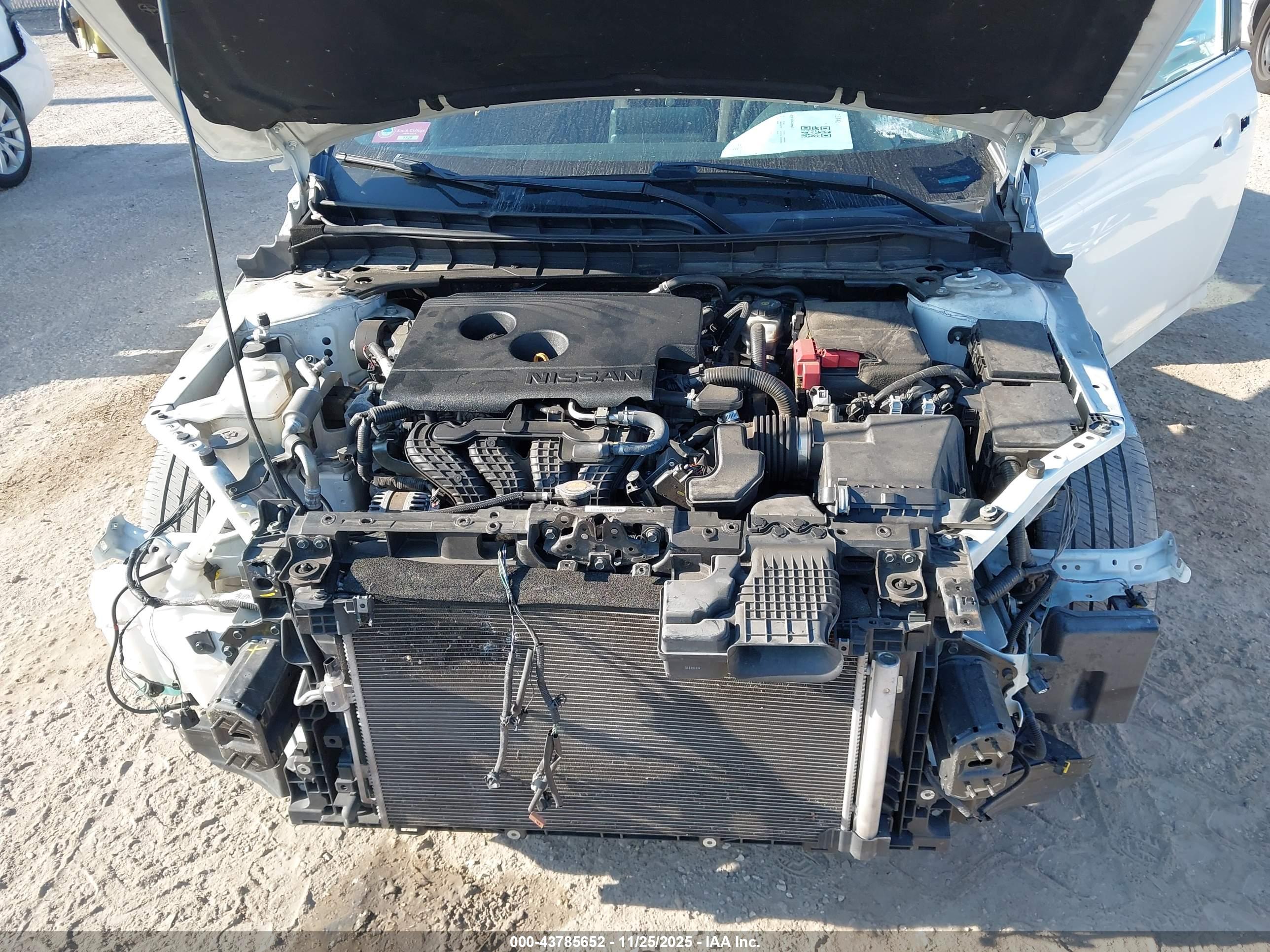 NISSAN ALTIMA image 10