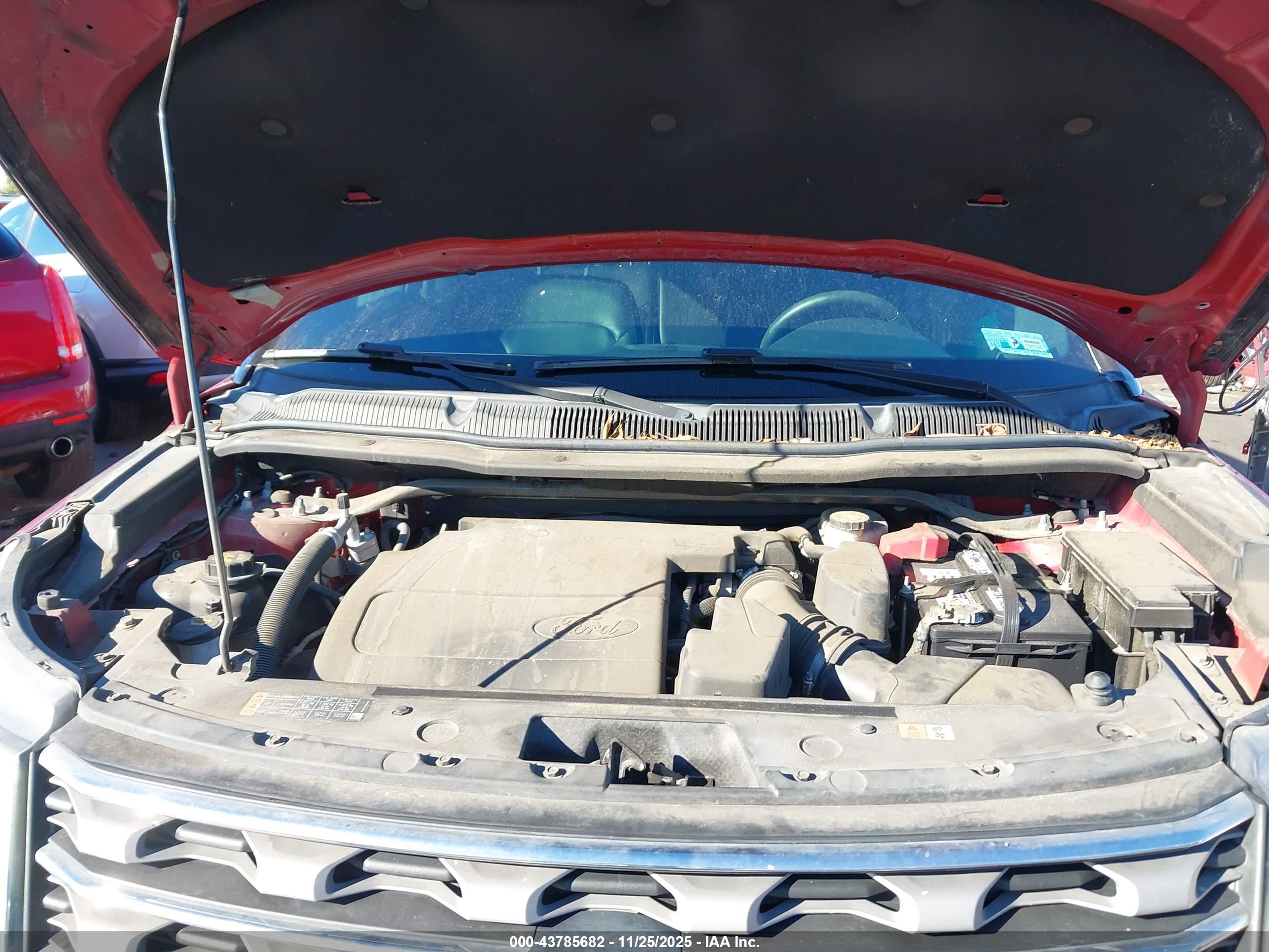 FORD EXPLORER image 10