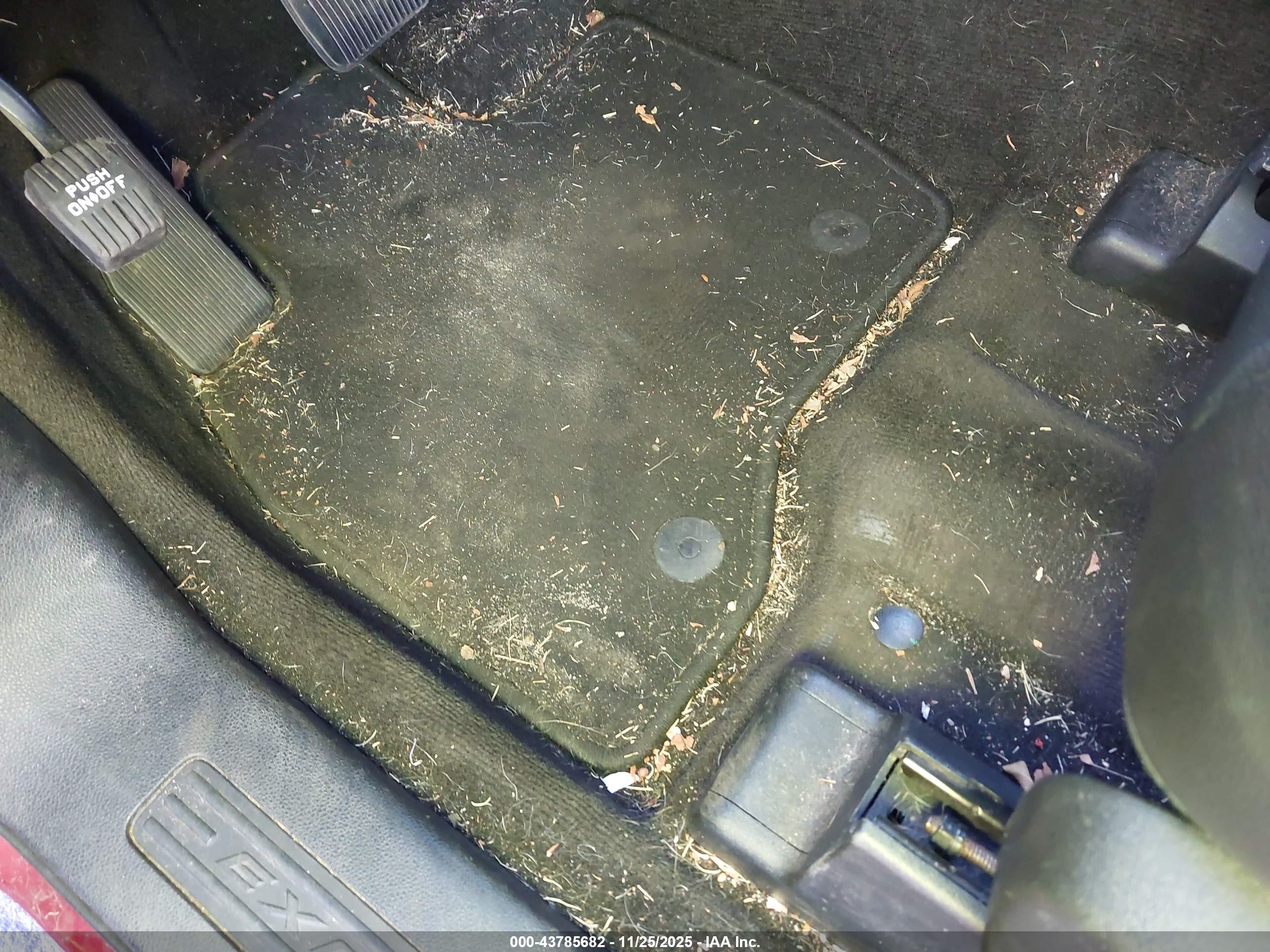 FORD EXPLORER image 6