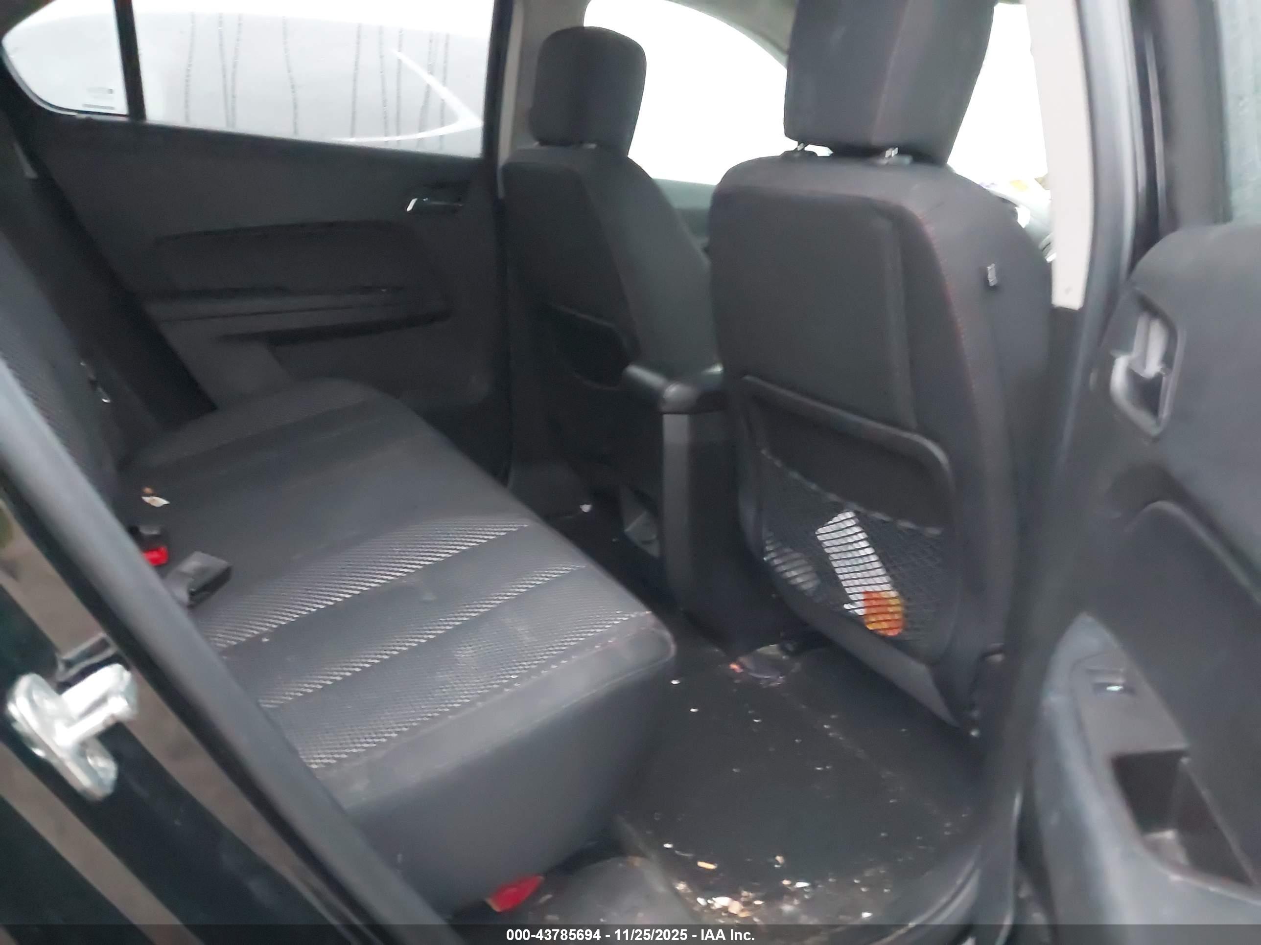 CHEVROLET EQUINOX image 8