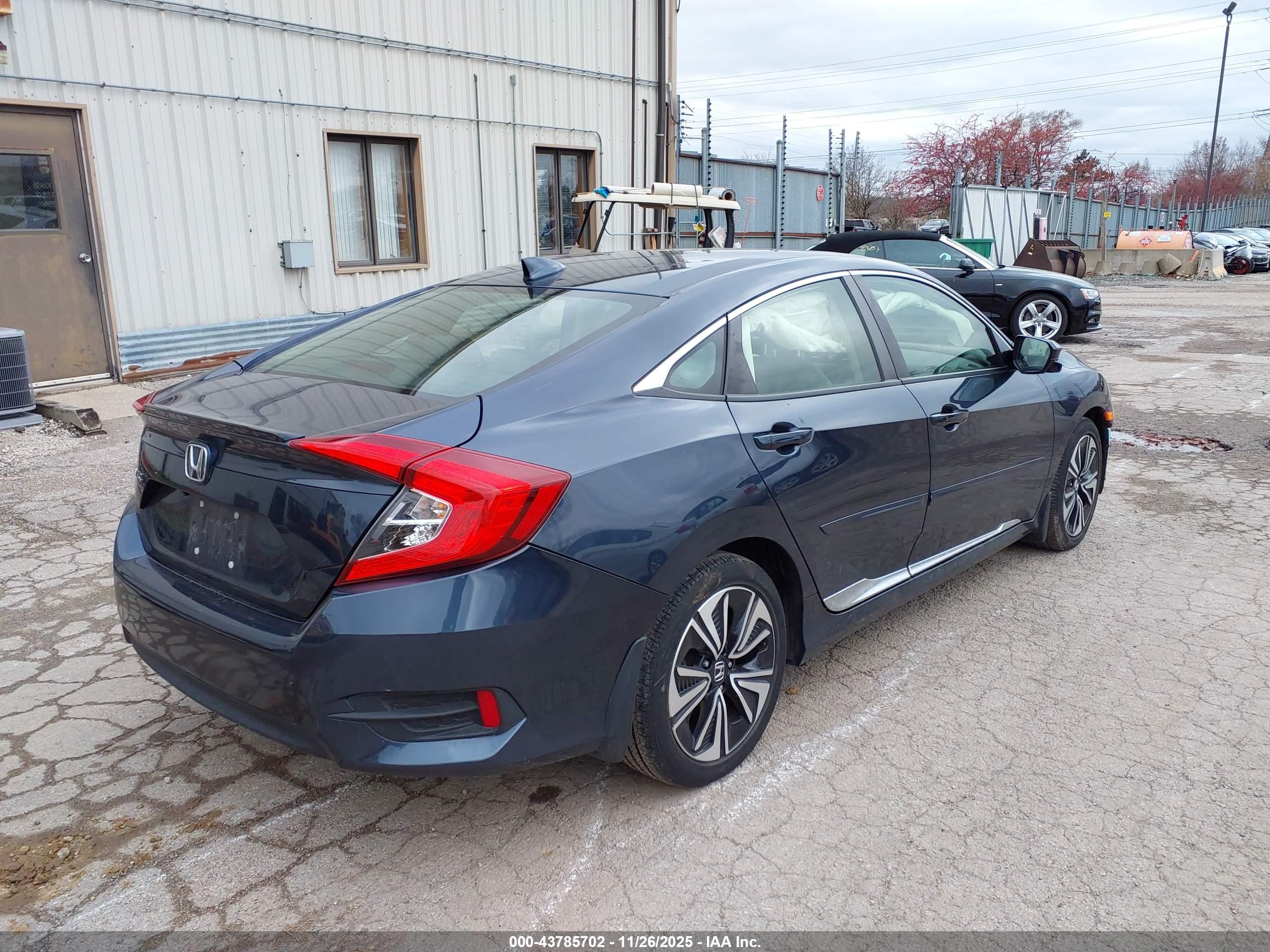 HONDA CIVIC image 4