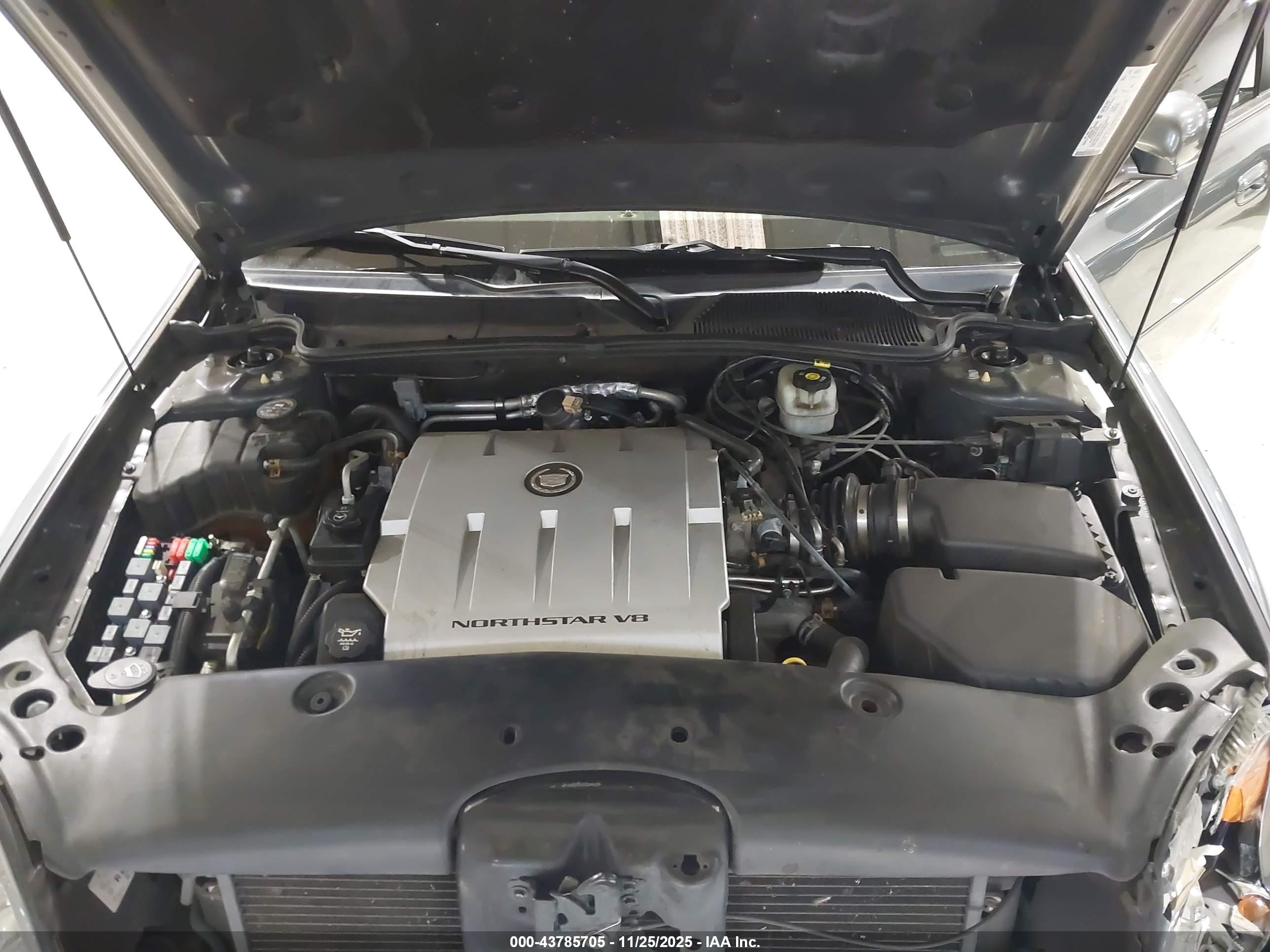 CADILLAC DEVILLE image 10