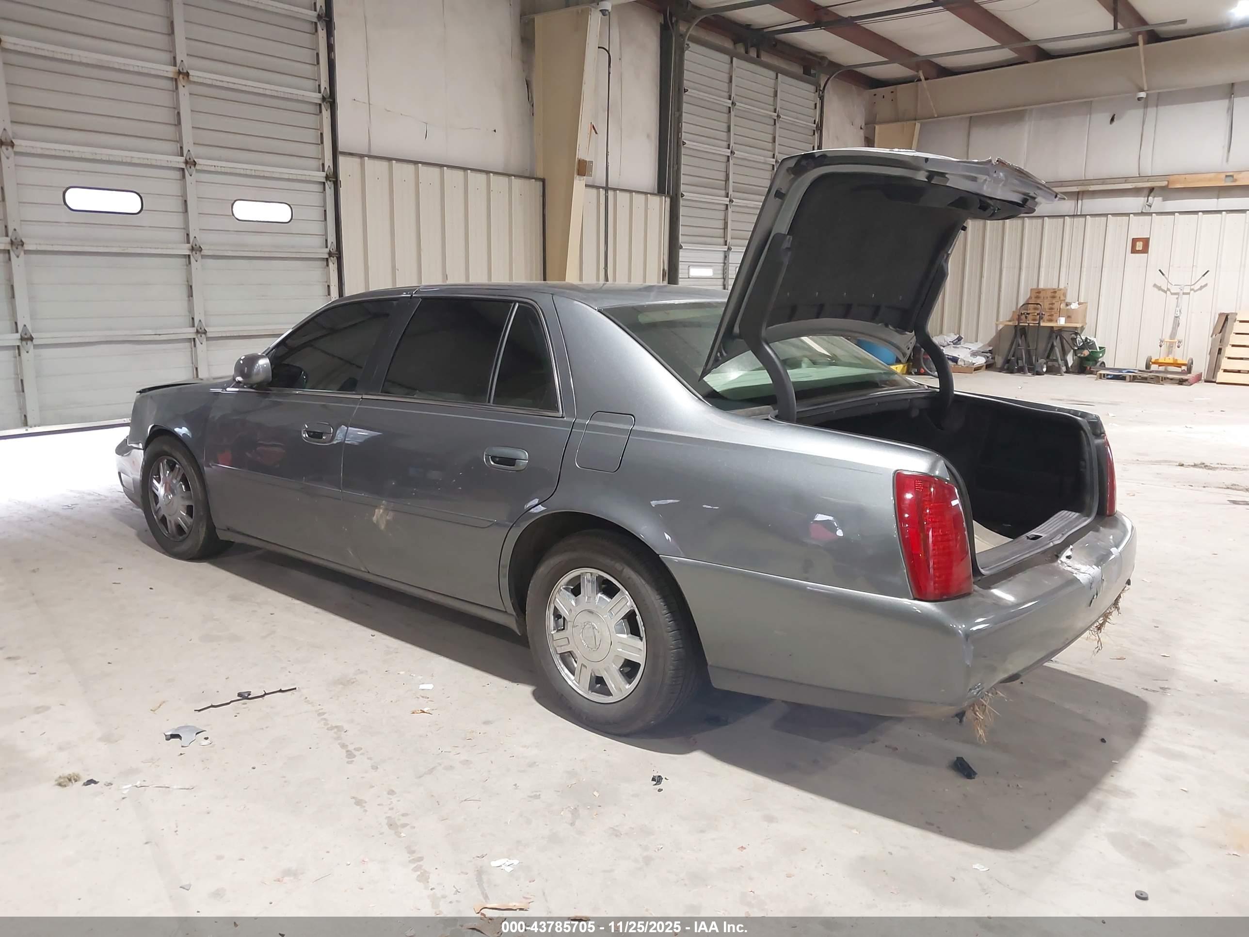 CADILLAC DEVILLE image 3