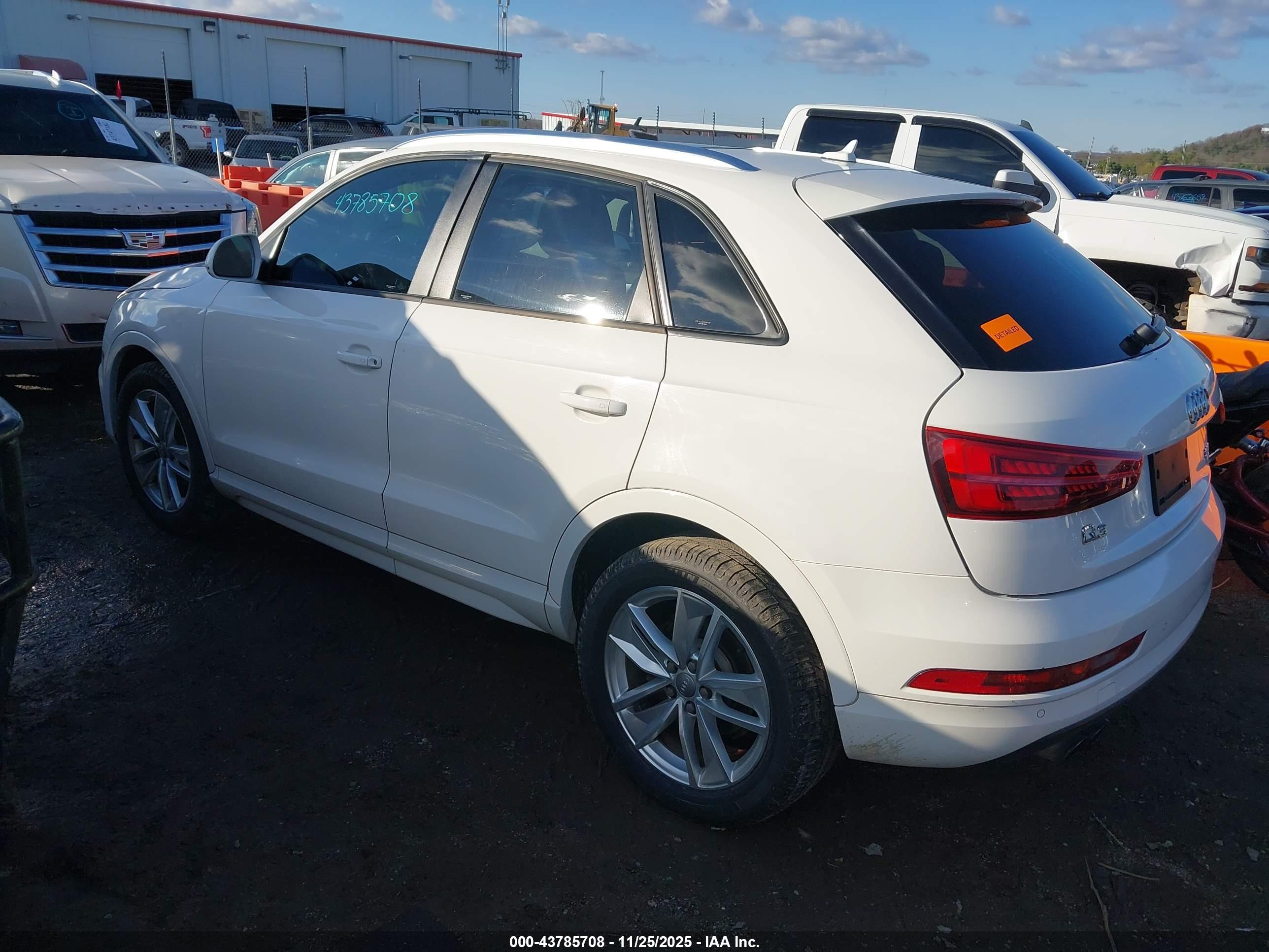 AUDI Q3 image 3