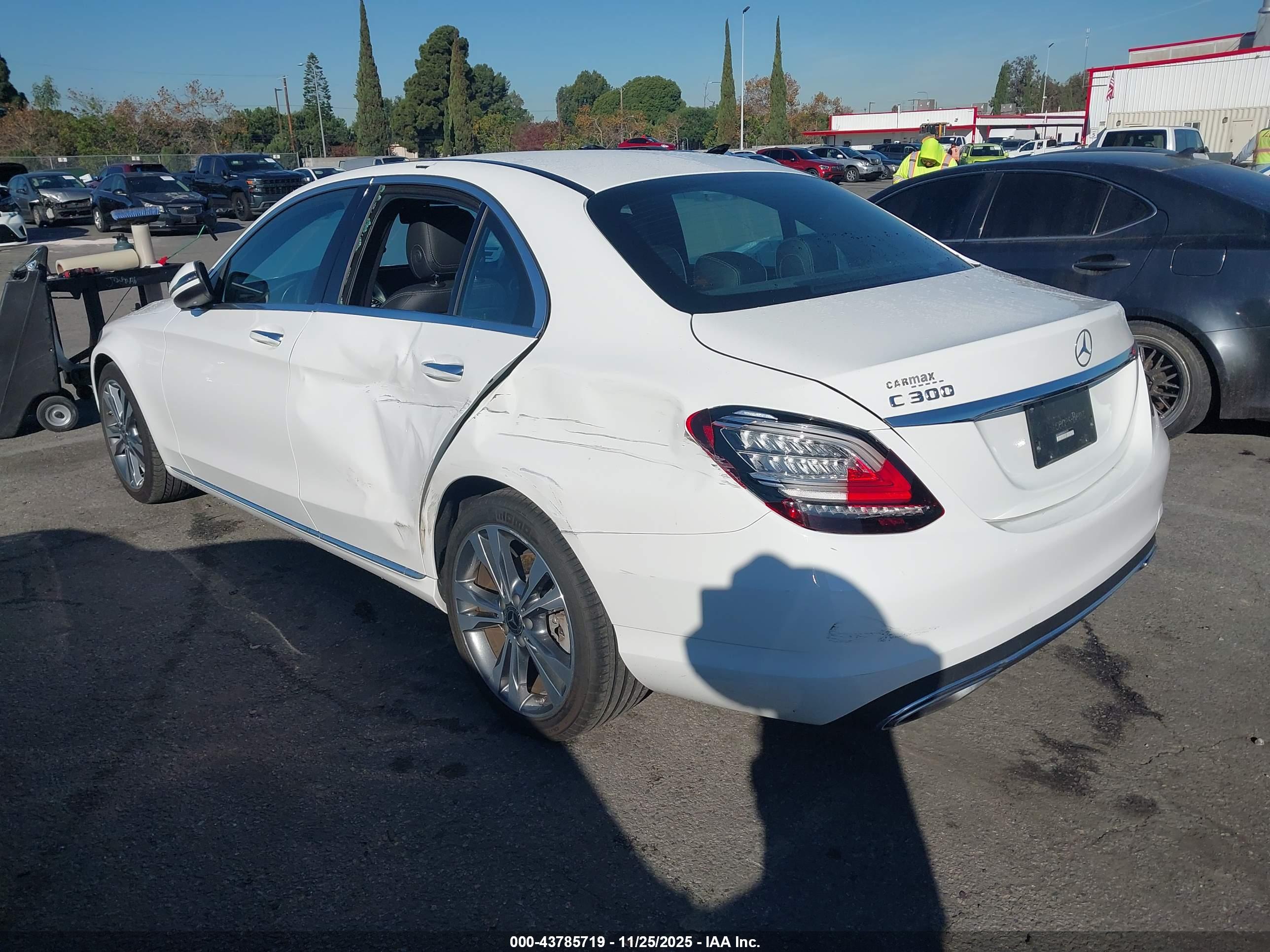 MERCEDES-BENZ C image 3