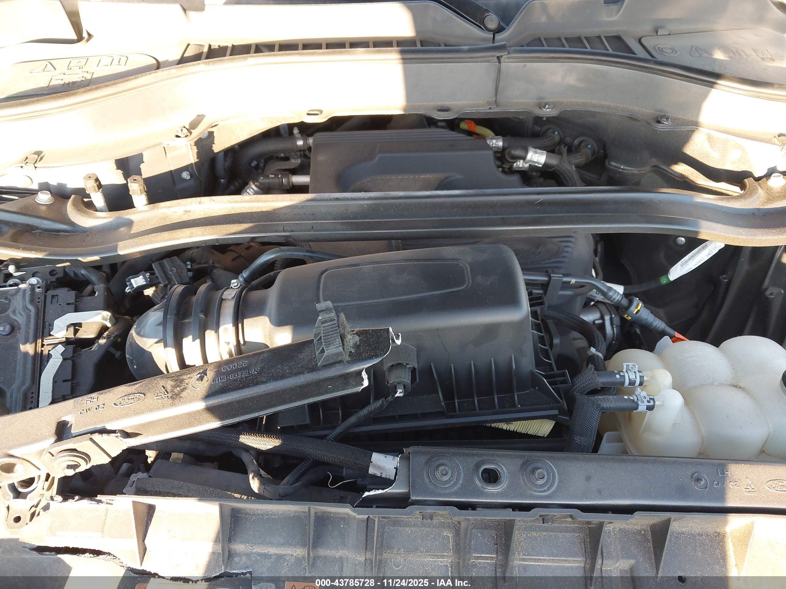 FORD EXPLORER image 10