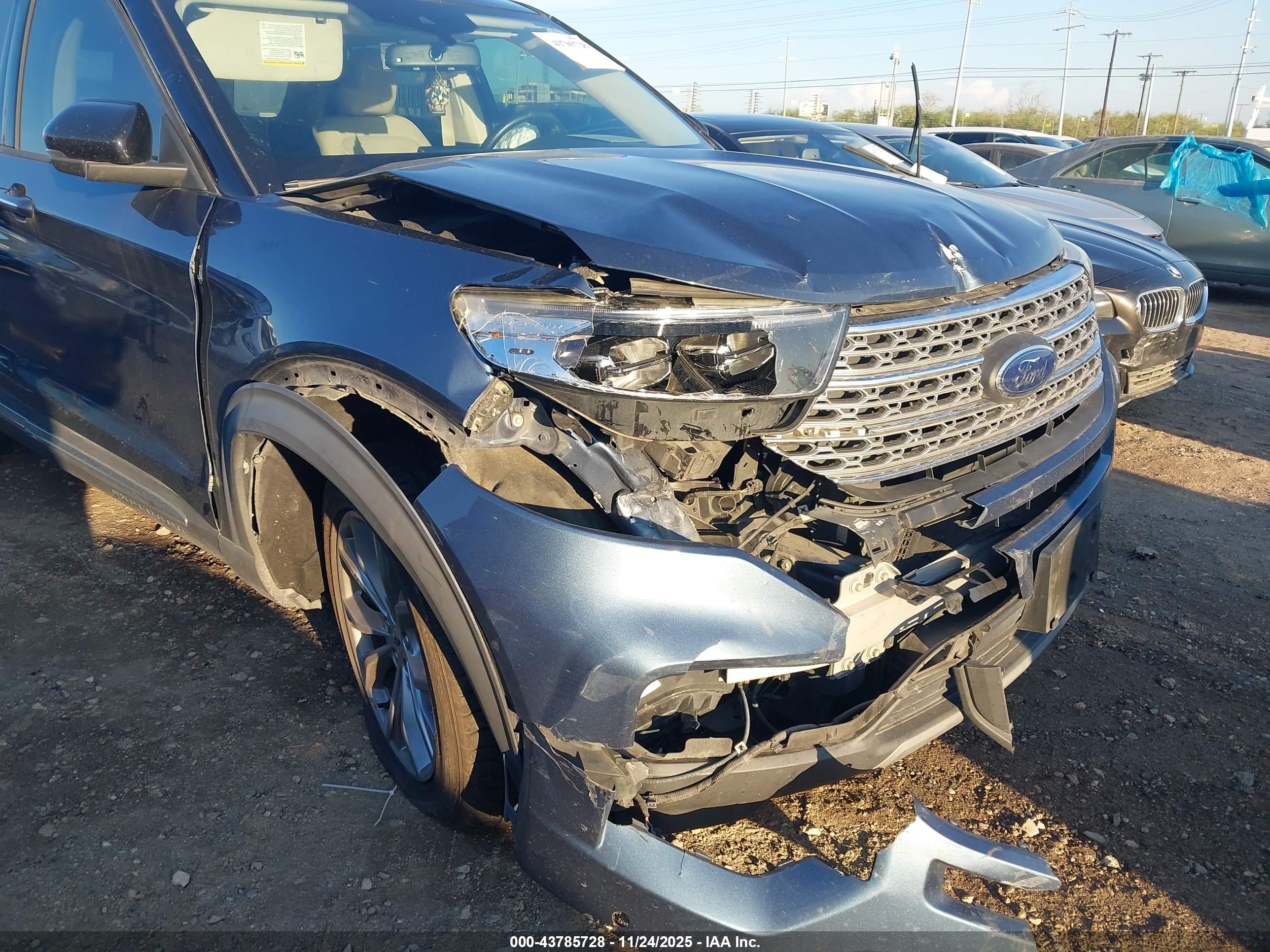 FORD EXPLORER image 6