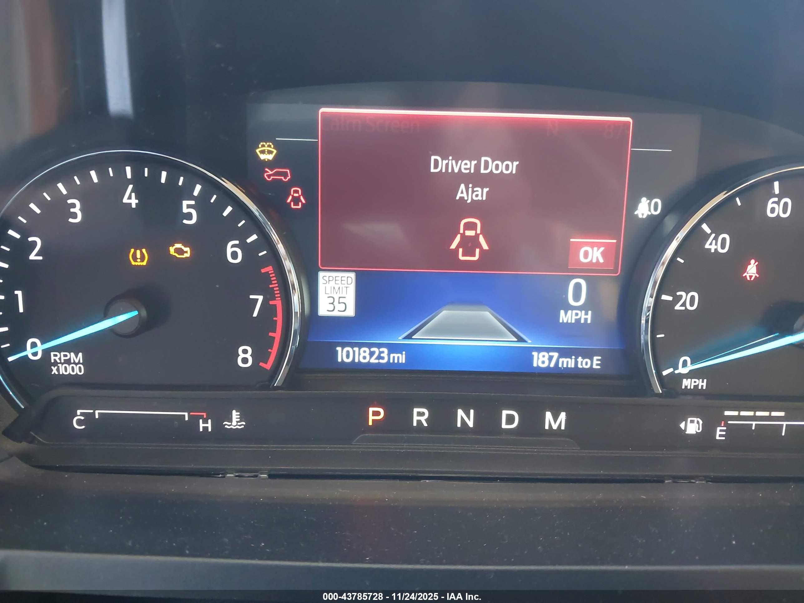 FORD EXPLORER image 7