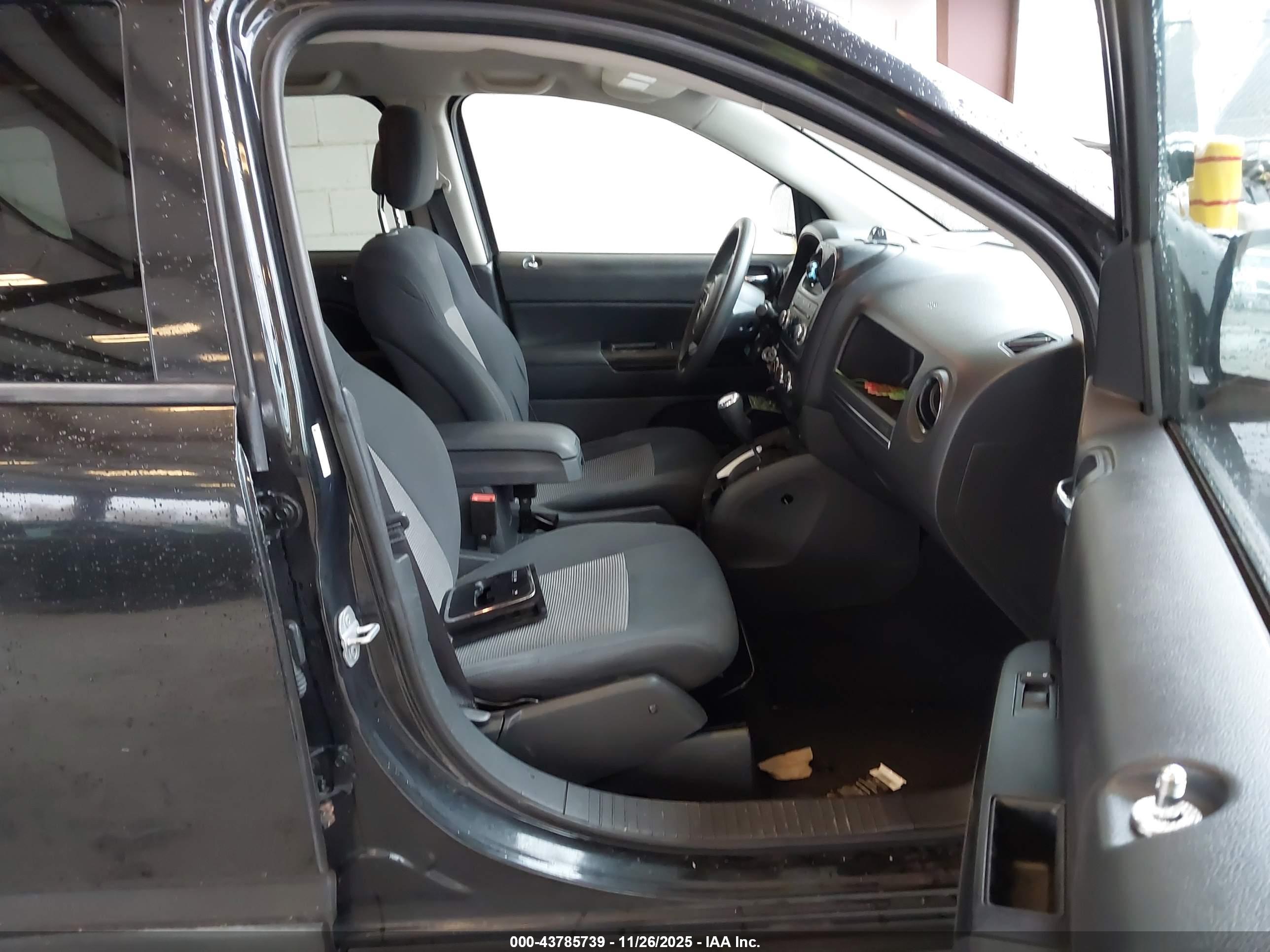 JEEP COMPASS image 5