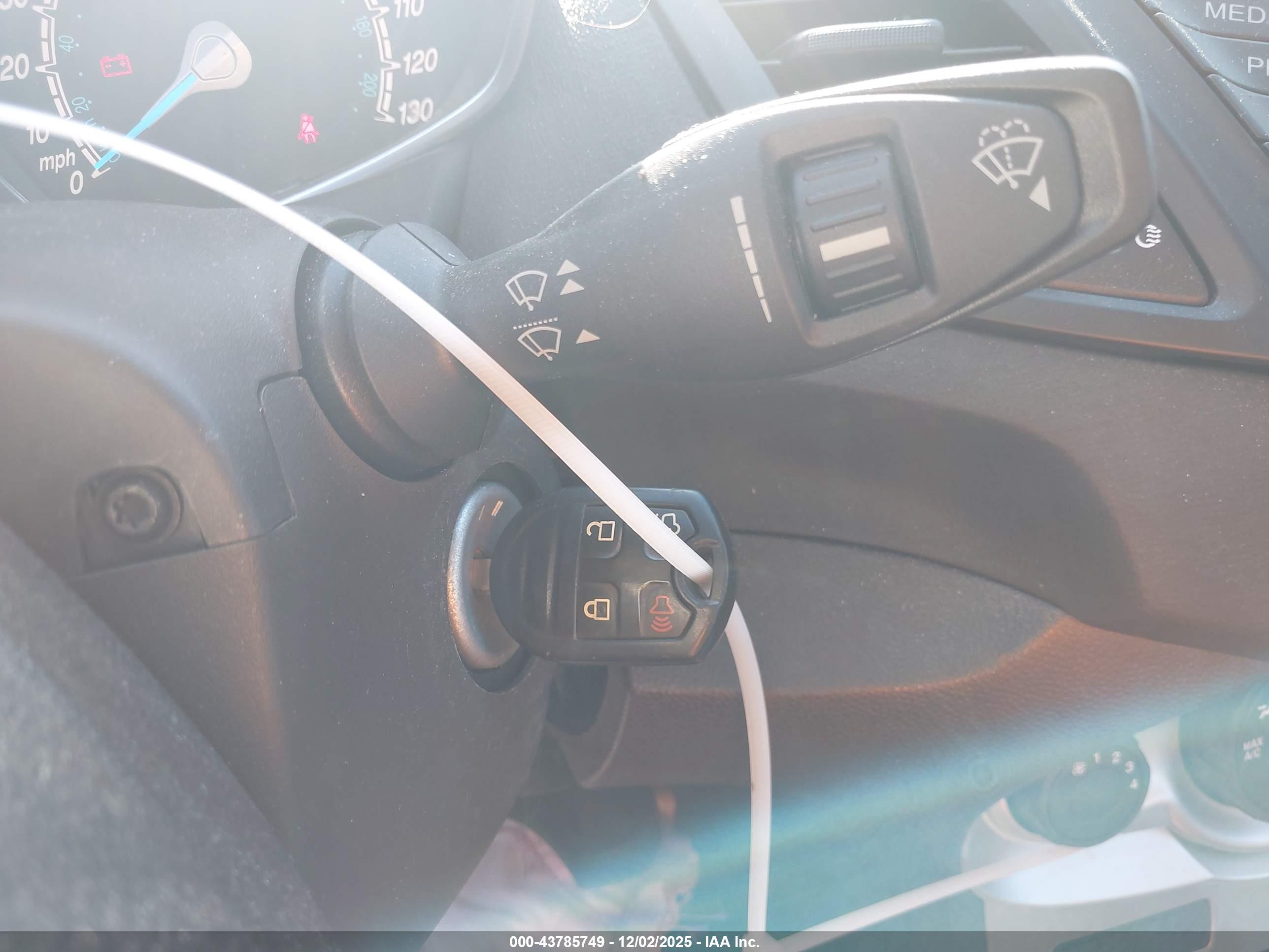 FORD FIESTA image 11