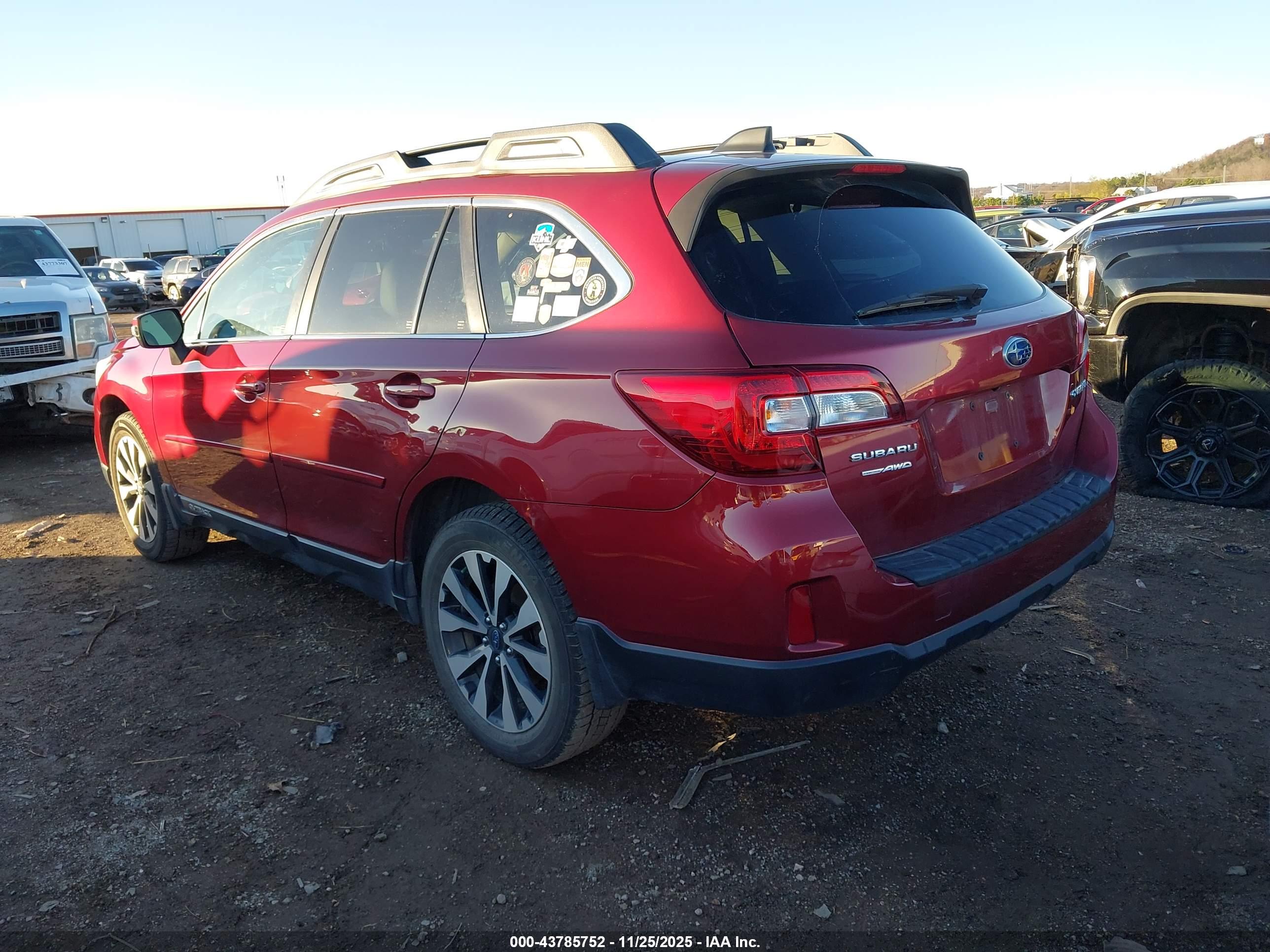 SUBARU OUTBACK image 3