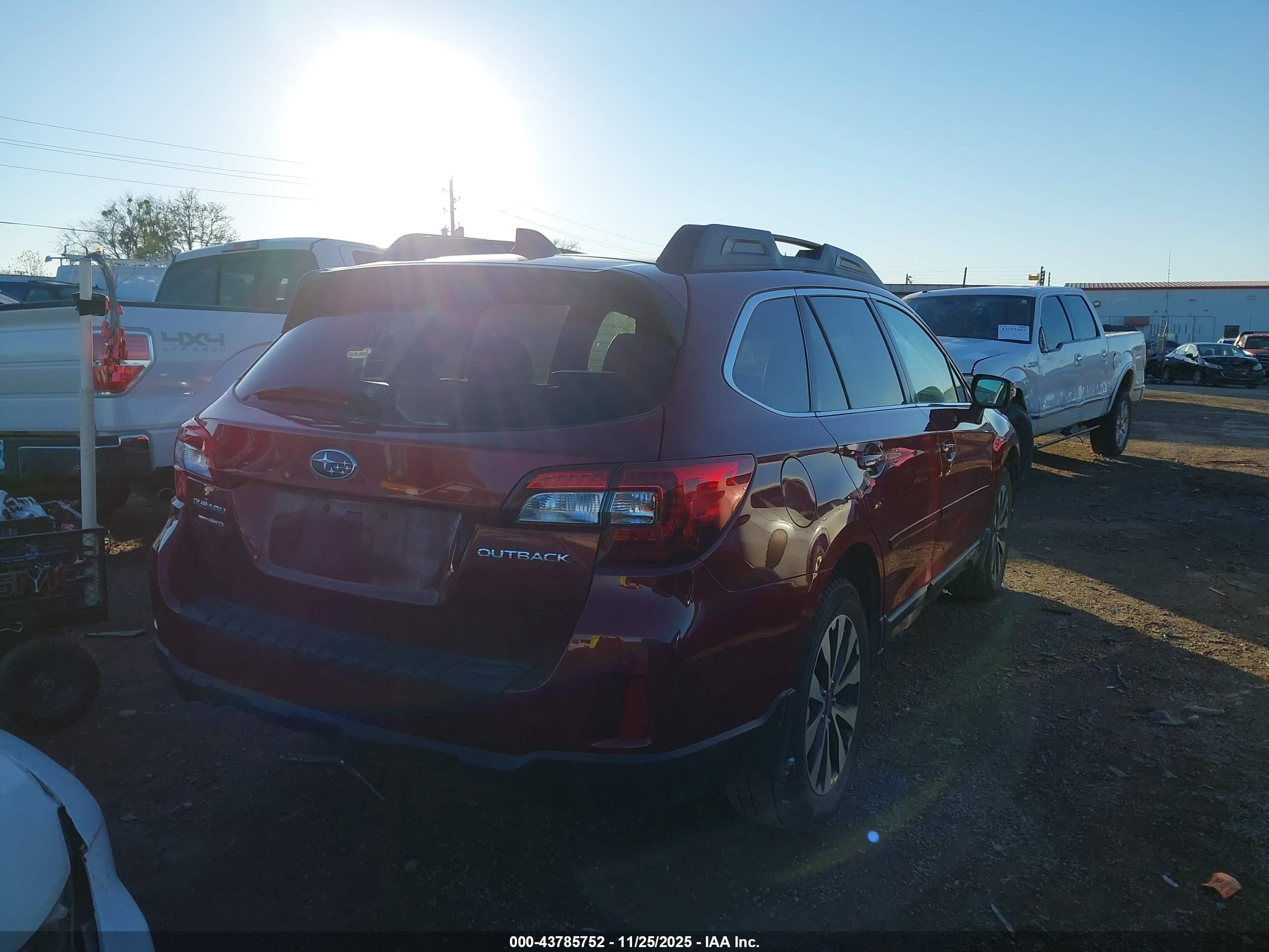 SUBARU OUTBACK image 4