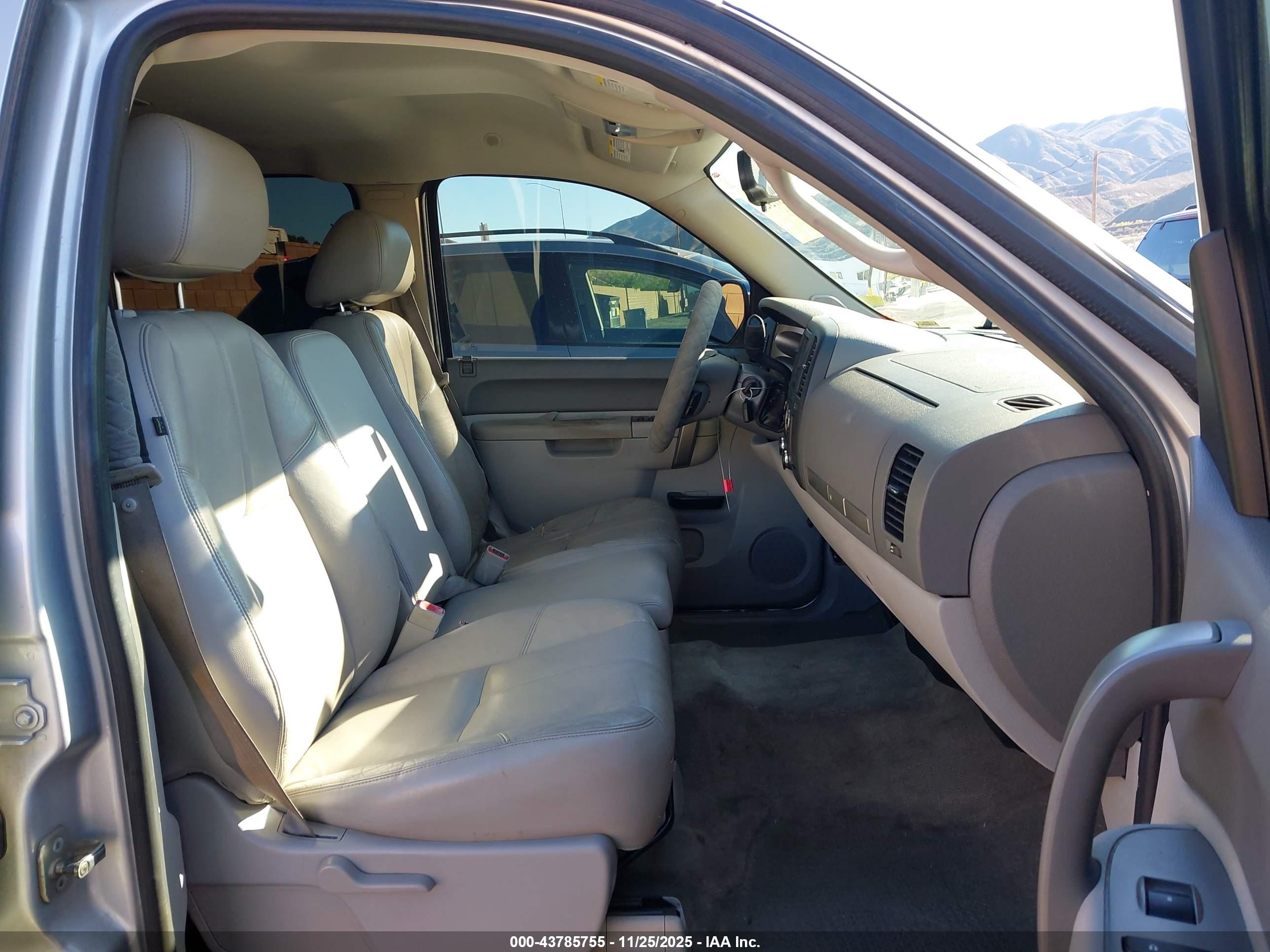 GMC SIERRA image 5
