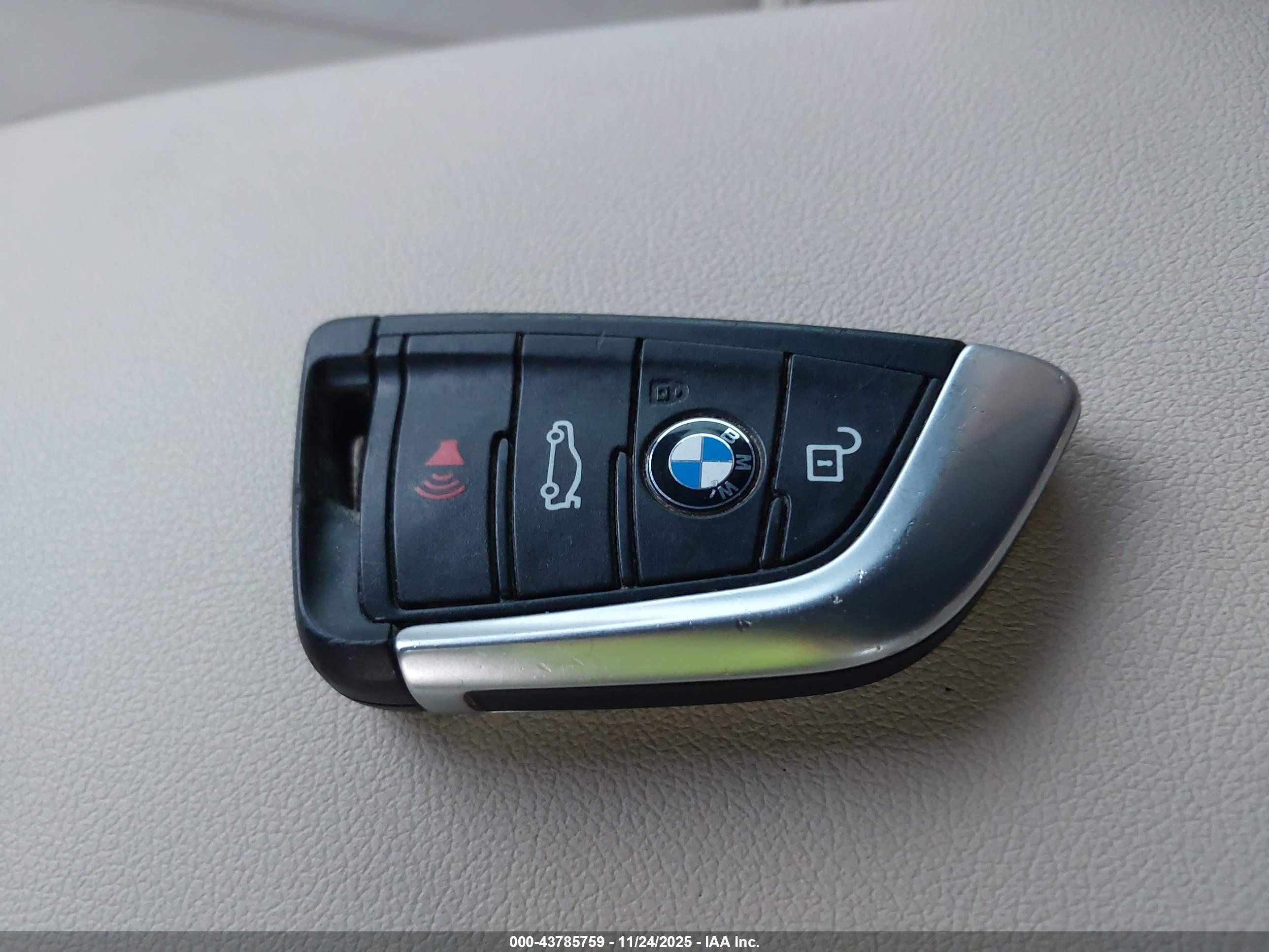BMW X4 image 11