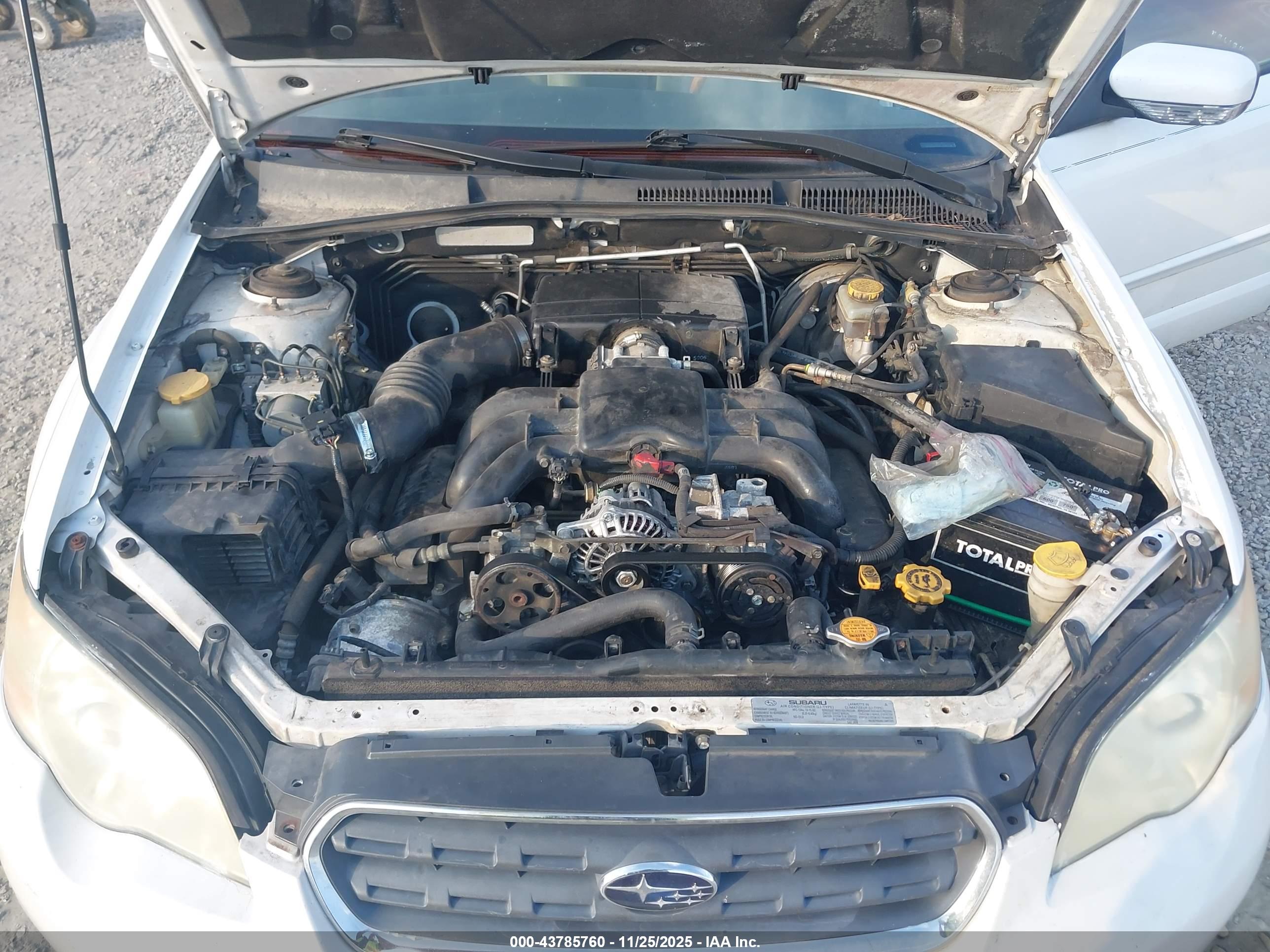 SUBARU OUTBACK image 10