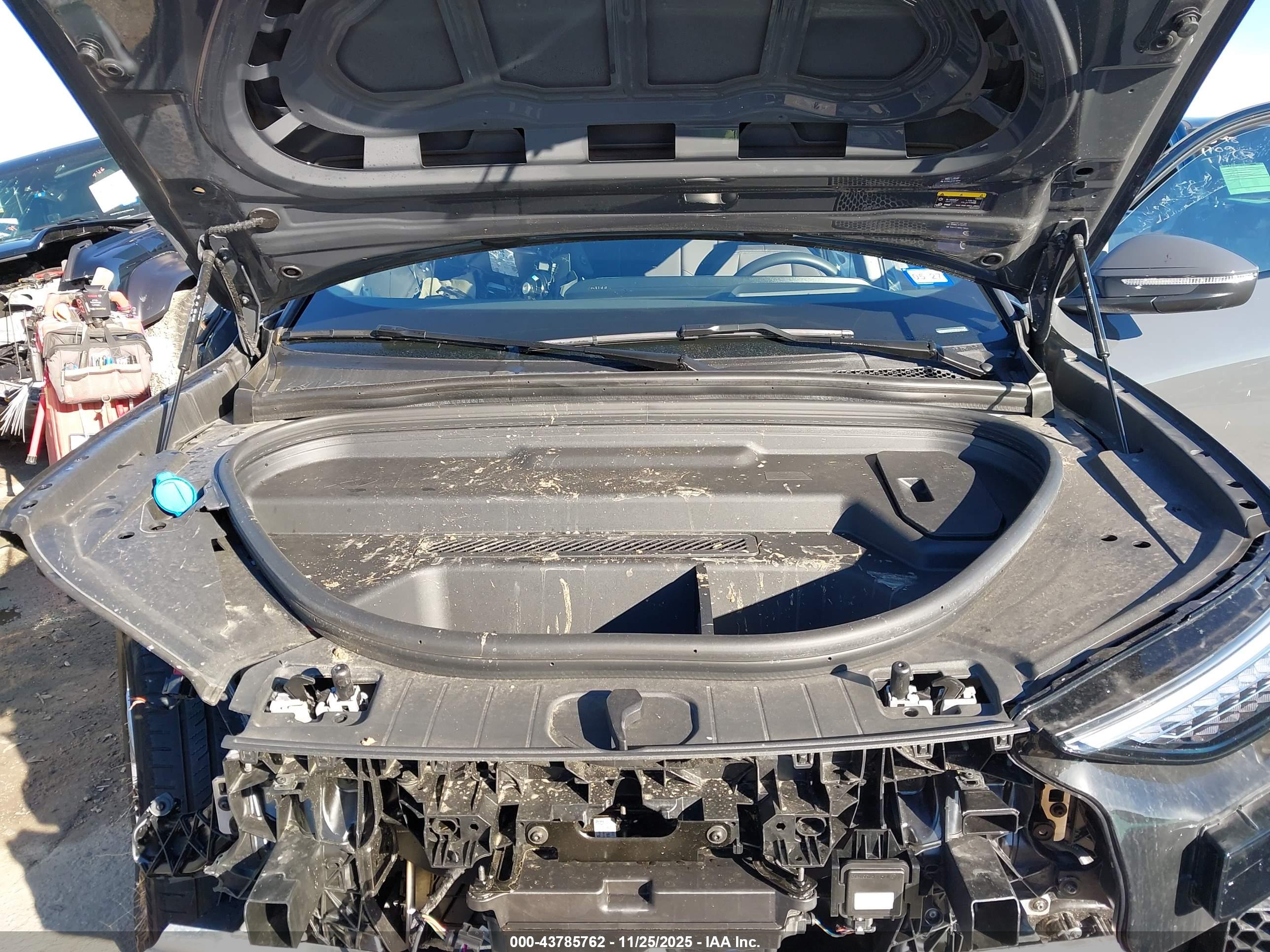 AUDI Q6 image 10