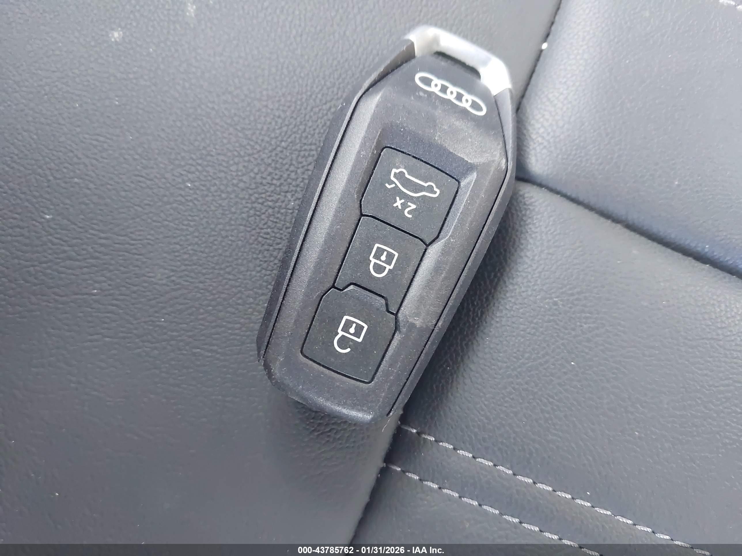AUDI Q6 image 11