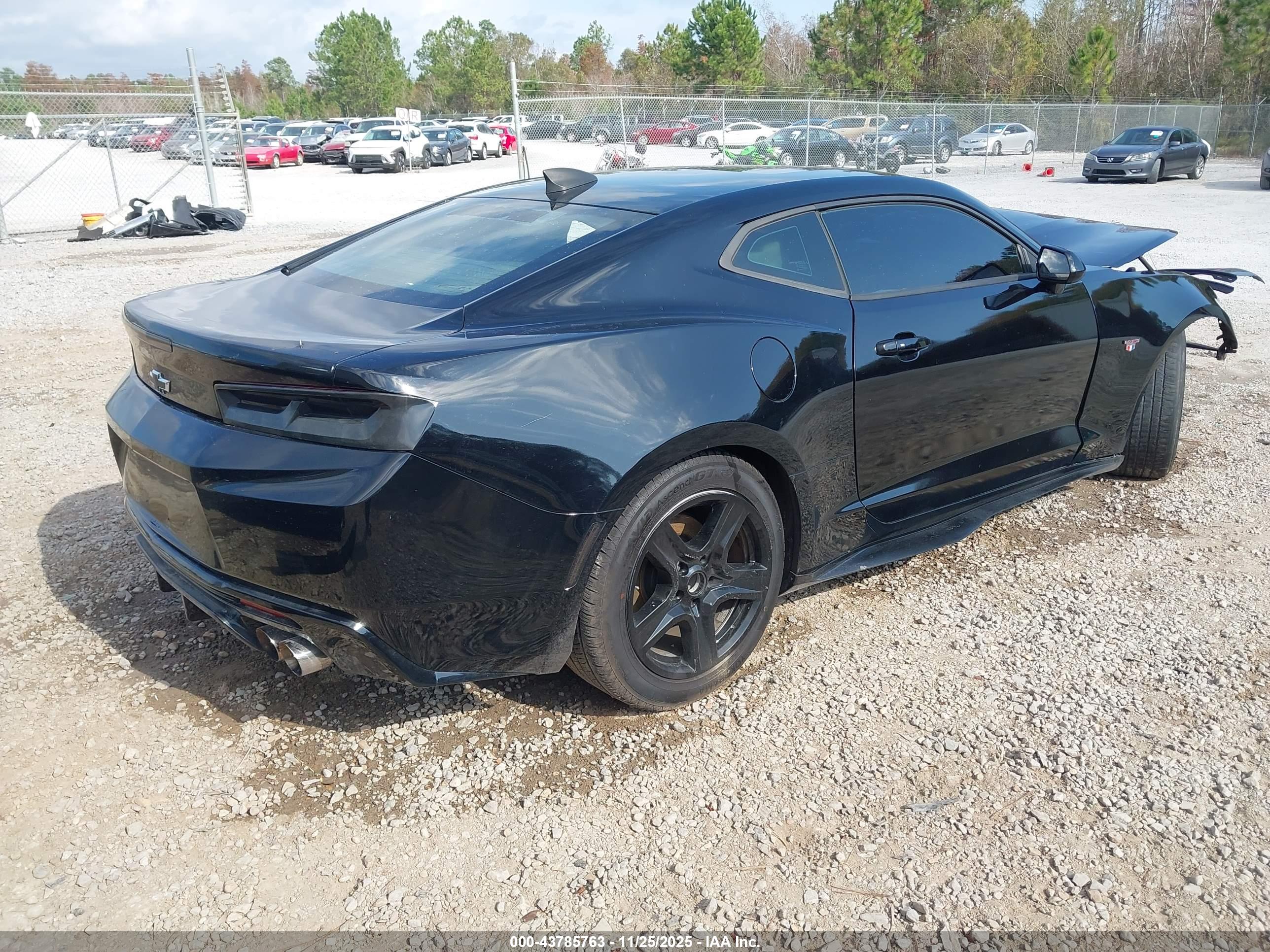 CHEVROLET CAMARO image 4
