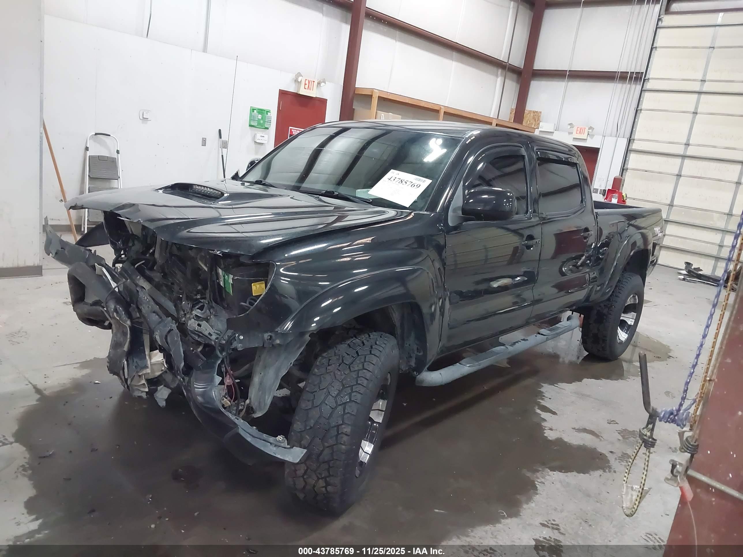 TOYOTA TACOMA image 2