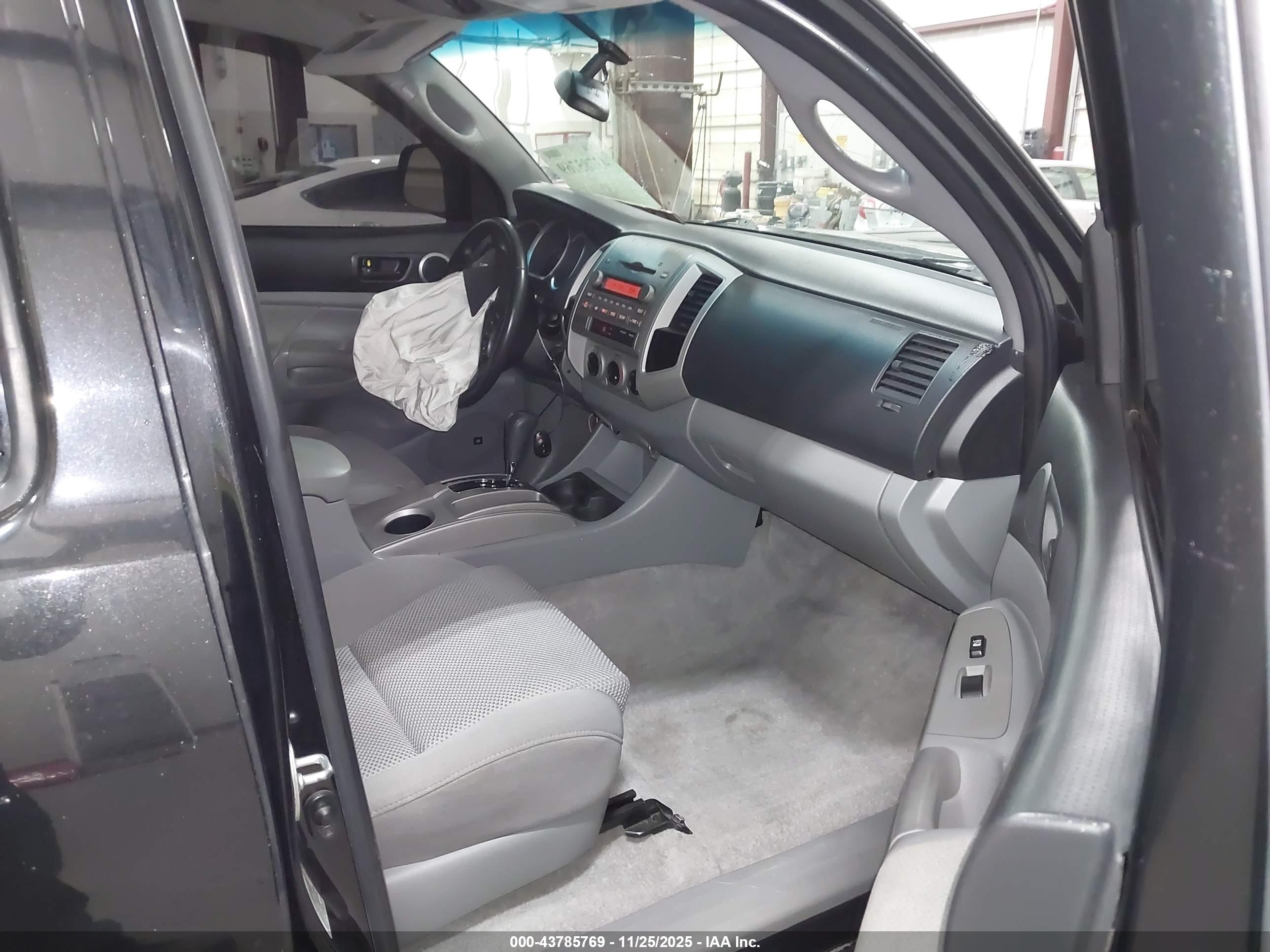 TOYOTA TACOMA image 5