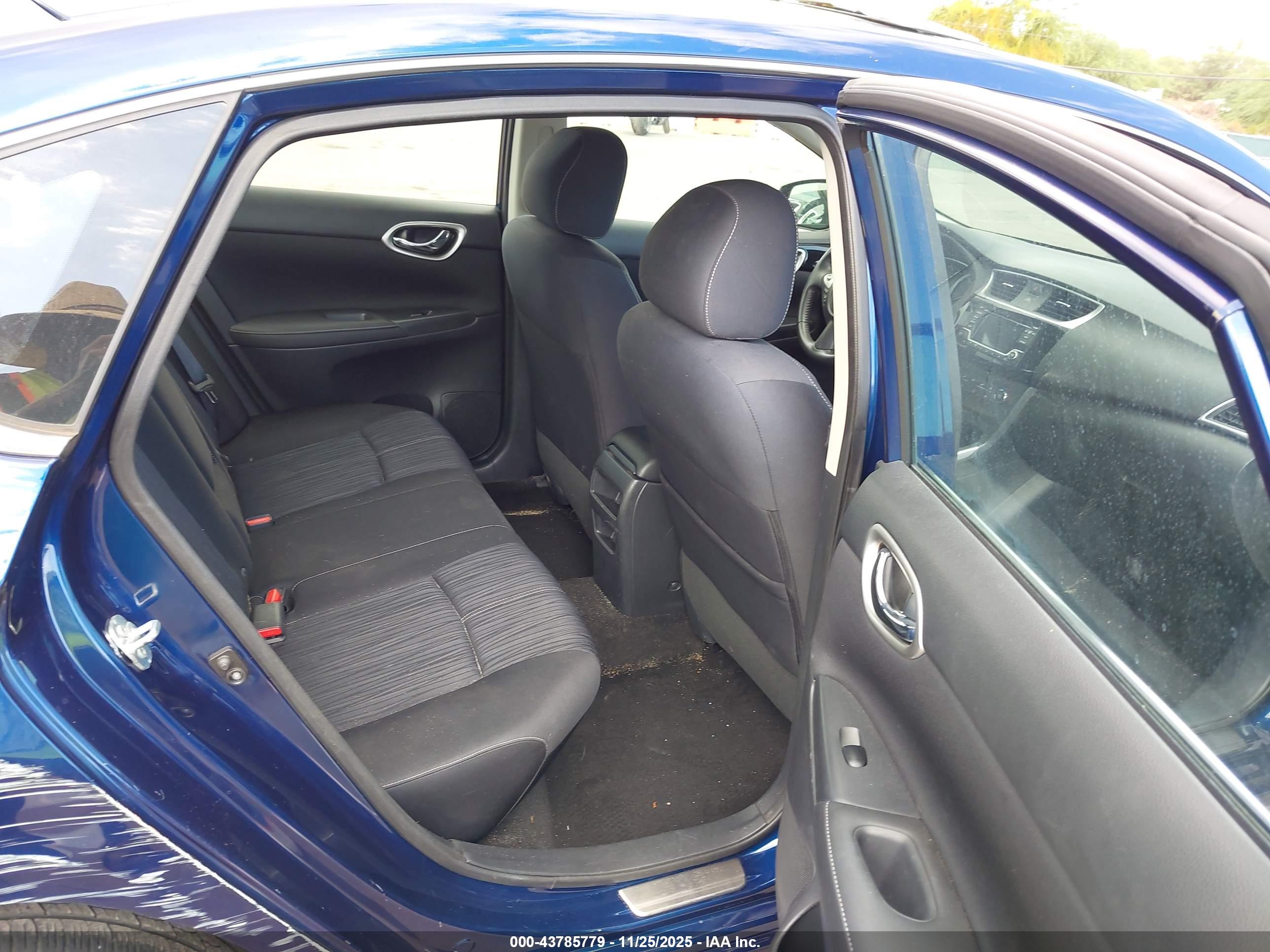 NISSAN SENTRA image 8