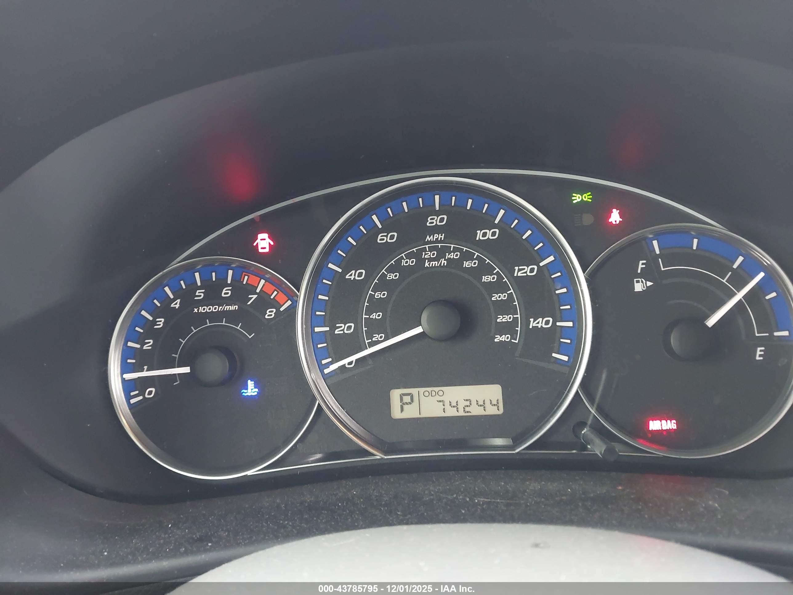 SUBARU FORESTER image 7