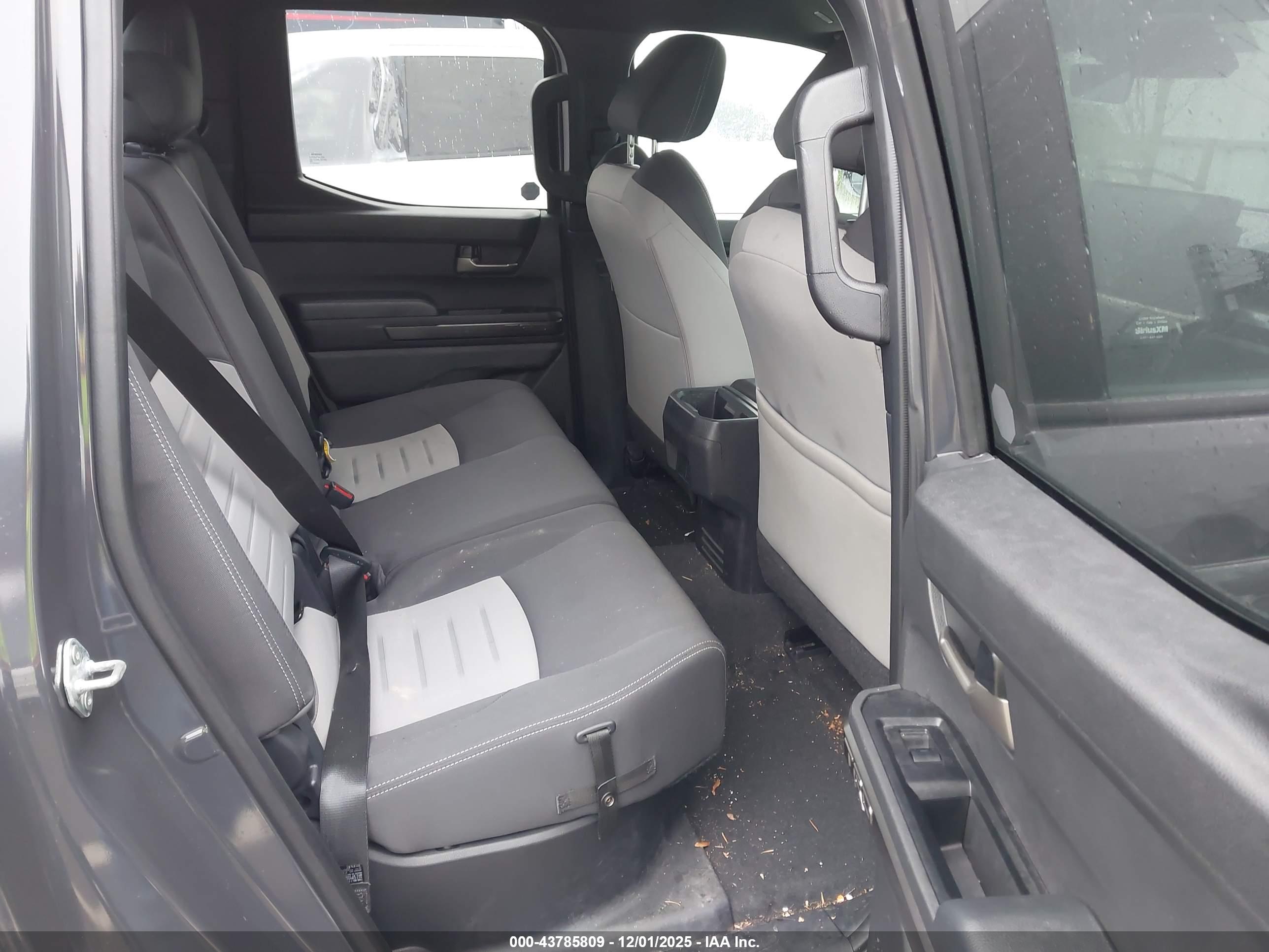 TOYOTA TACOMA image 8