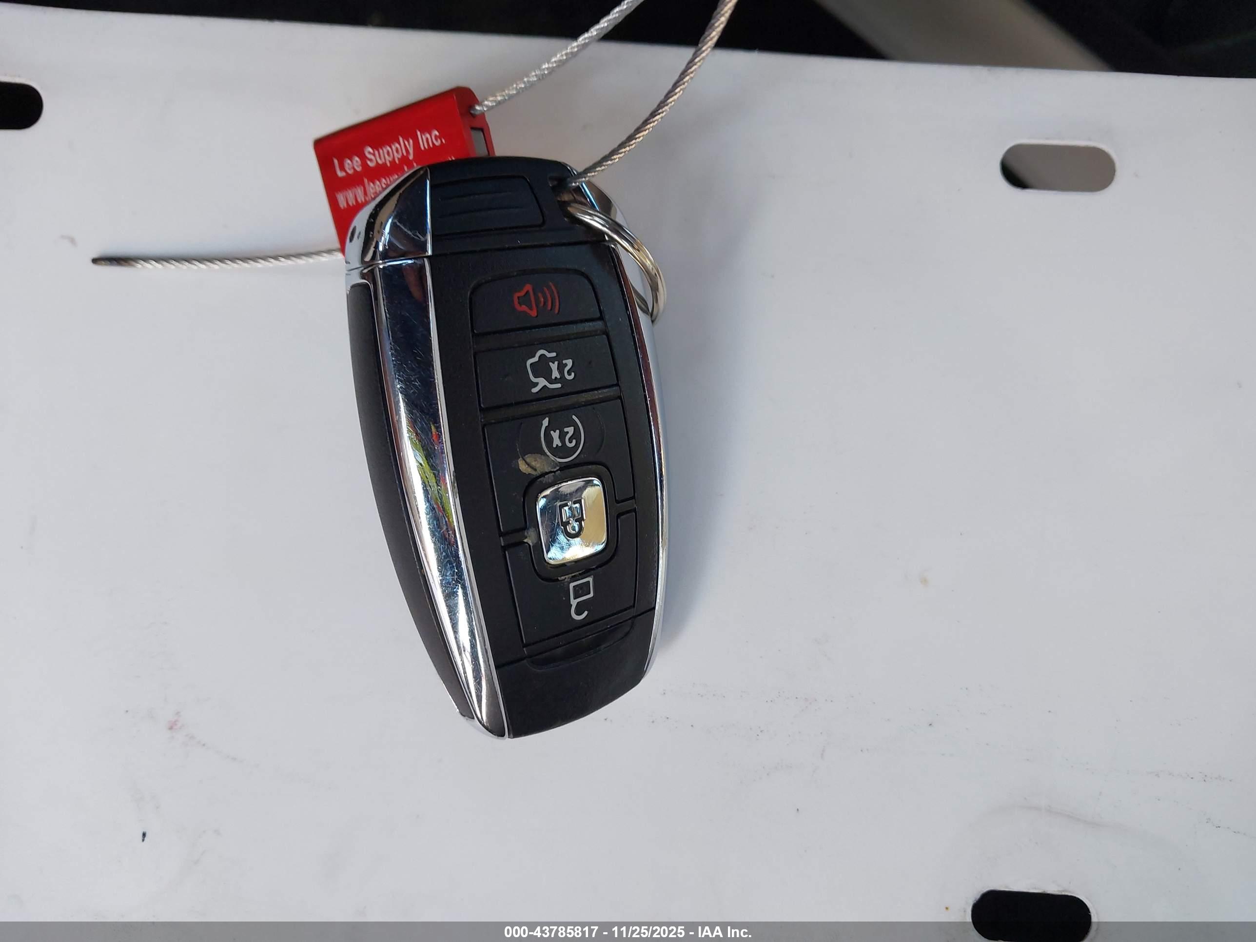 LINCOLN MKZ image 11