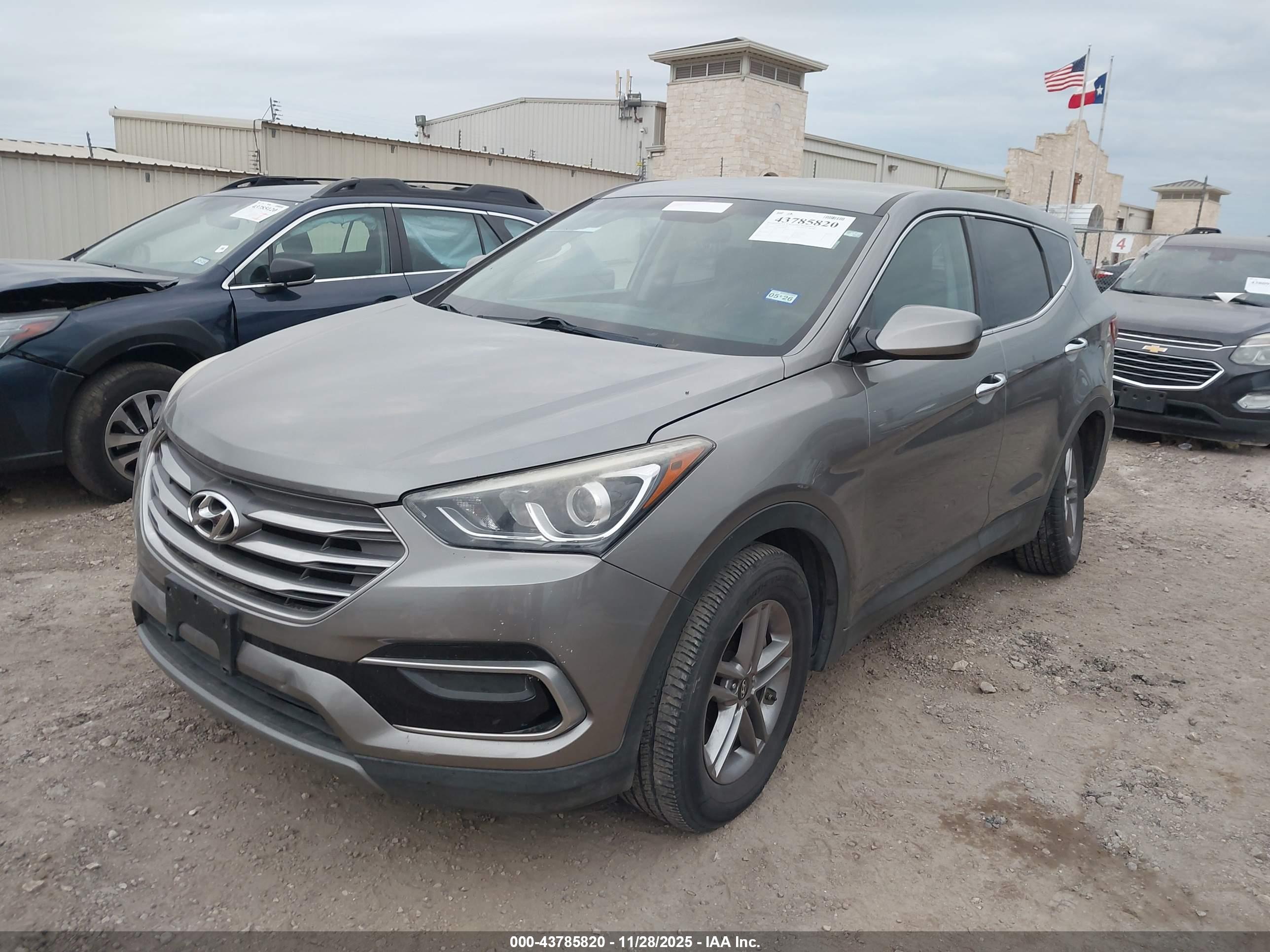 HYUNDAI SANTA image 2